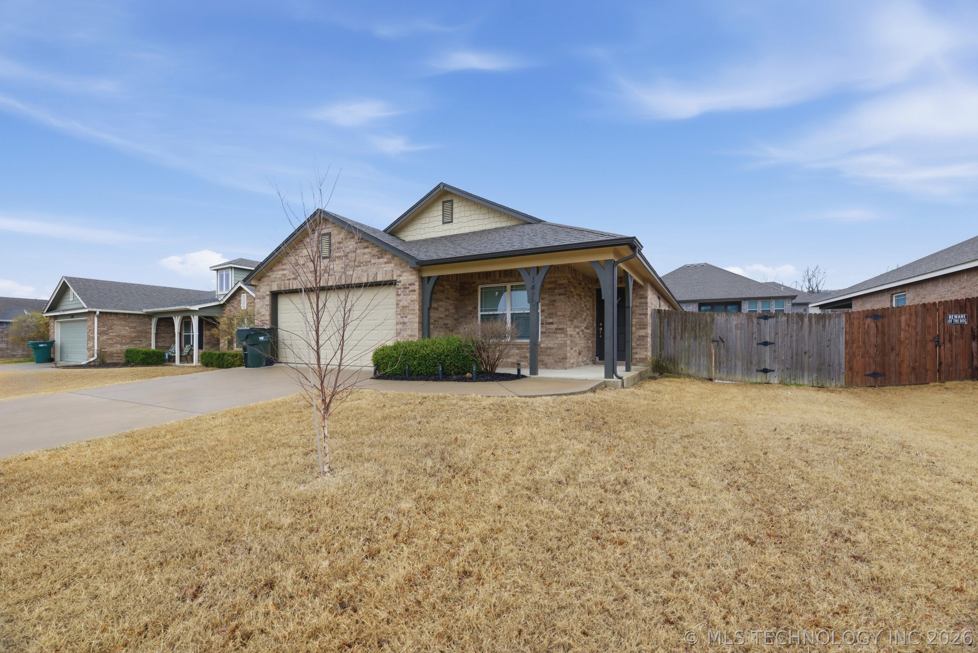 1470 W Burnham Avenue Property Photo 2