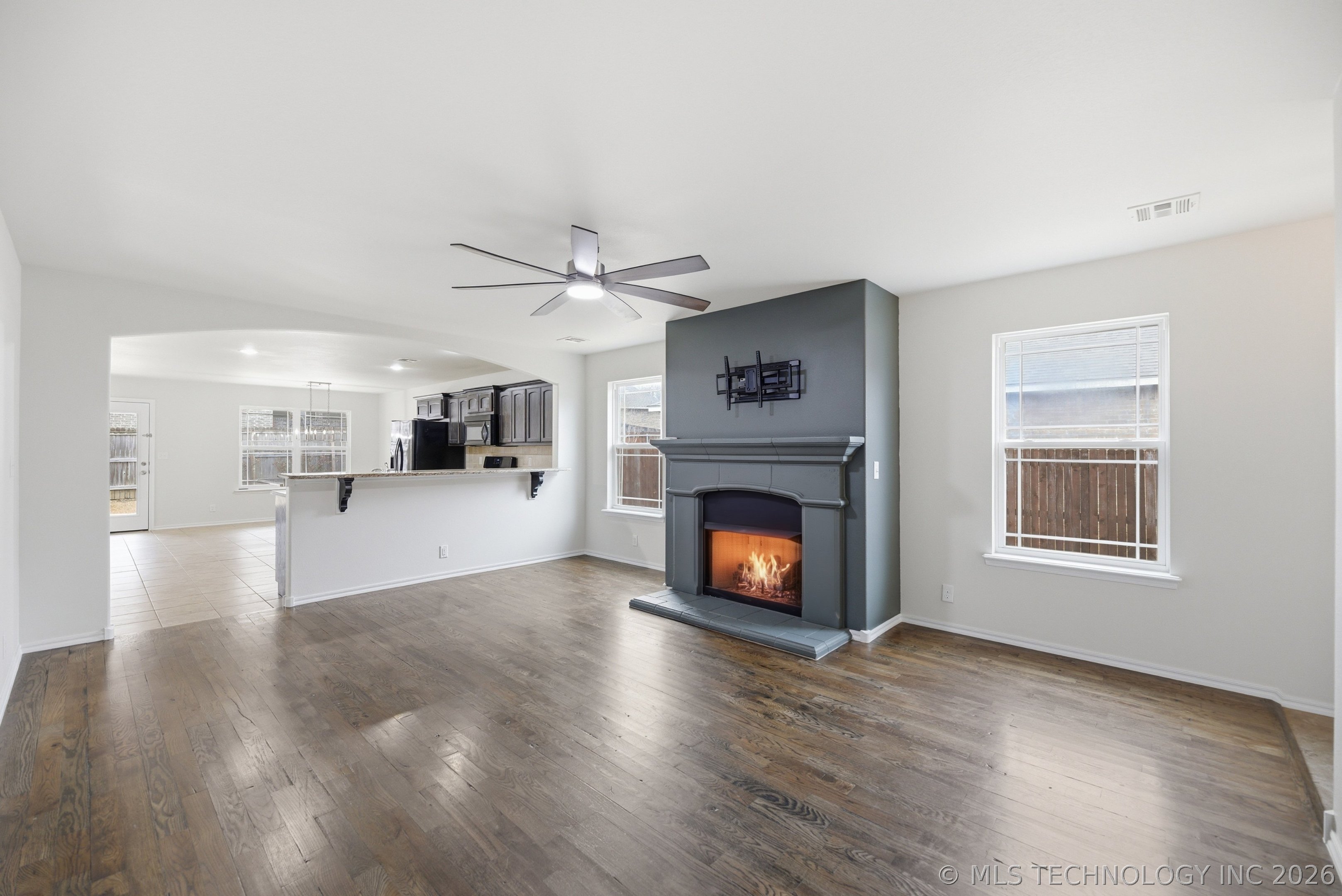 1470 W Burnham Avenue Property Photo 5