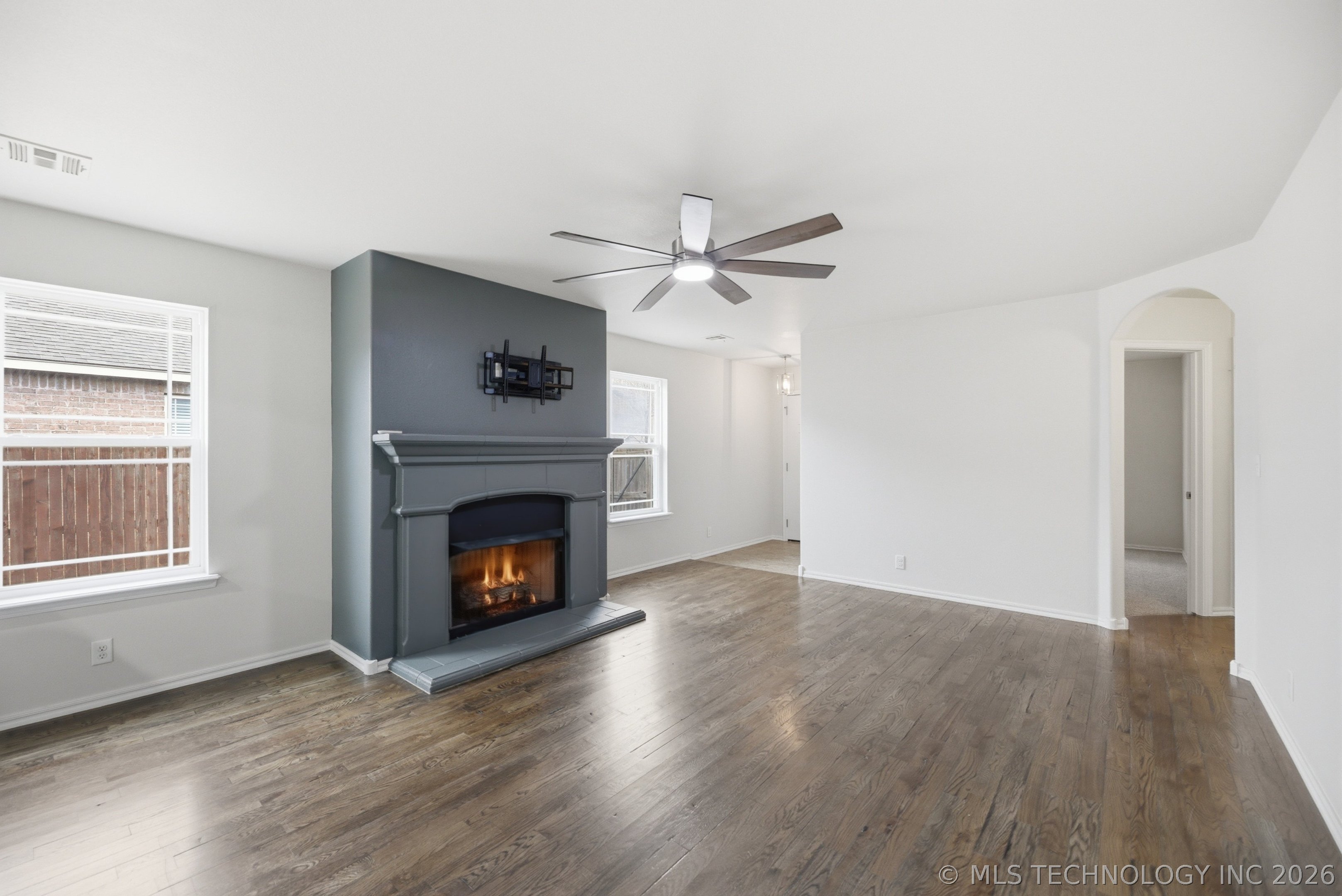 1470 W Burnham Avenue Property Photo 7