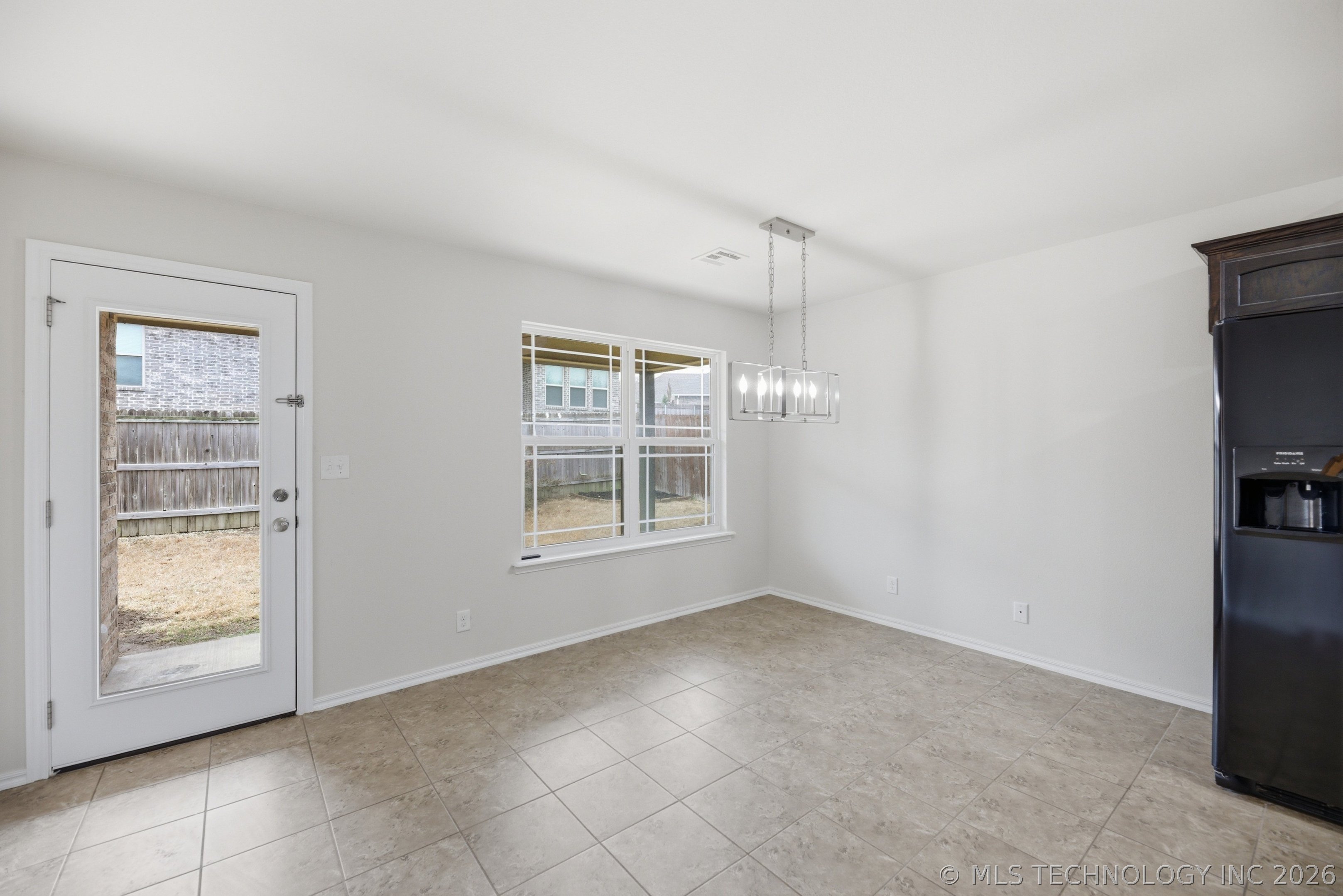 1470 W Burnham Avenue Property Photo 10