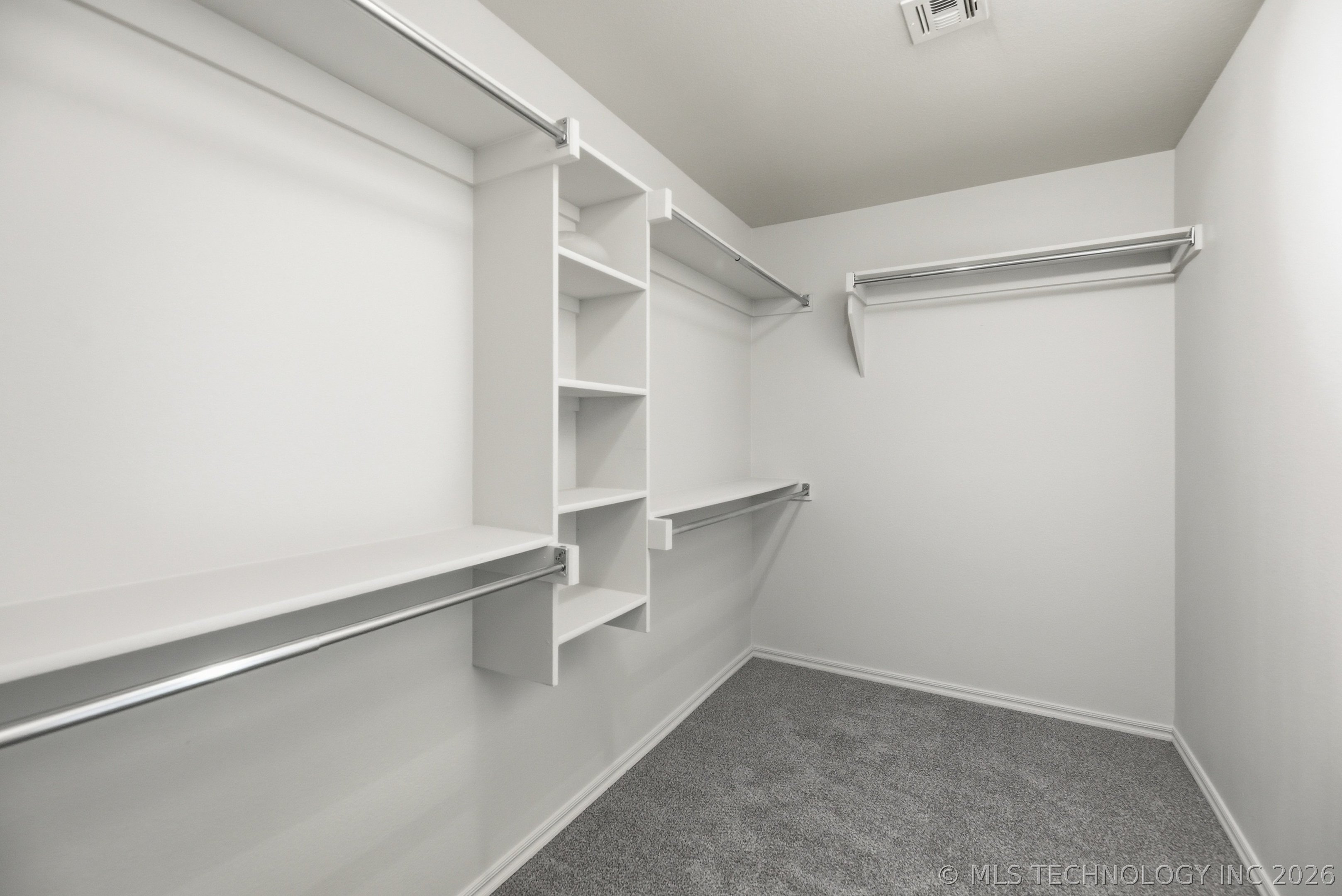 1470 W Burnham Avenue Property Photo 17
