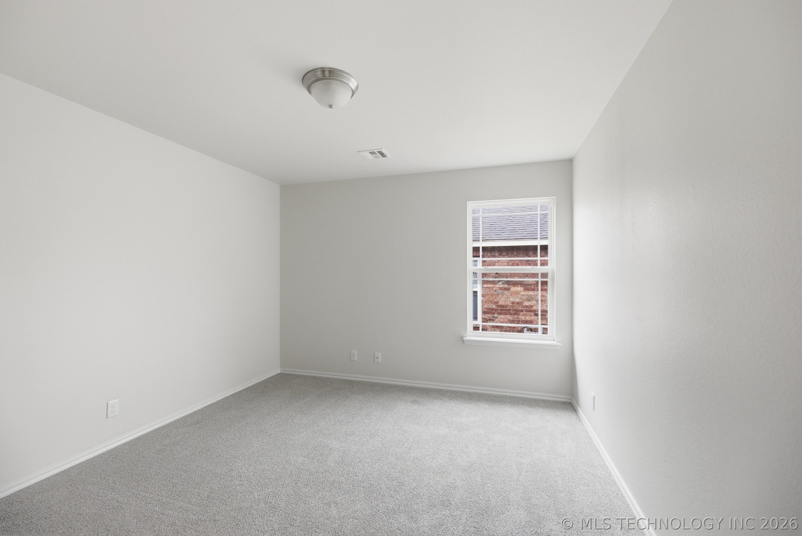 1470 W Burnham Avenue Property Photo 20