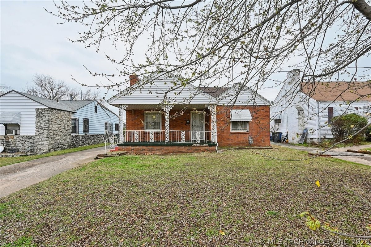 1611 N Boston Place Property Photo 1