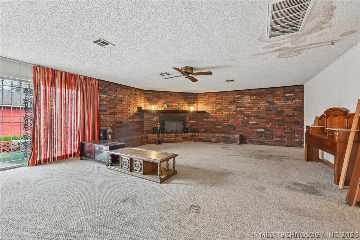 1611 N Boston Place Property Photo 11