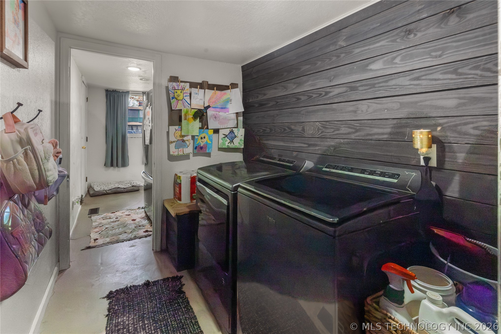 1404 Oakridge Property Photo 16