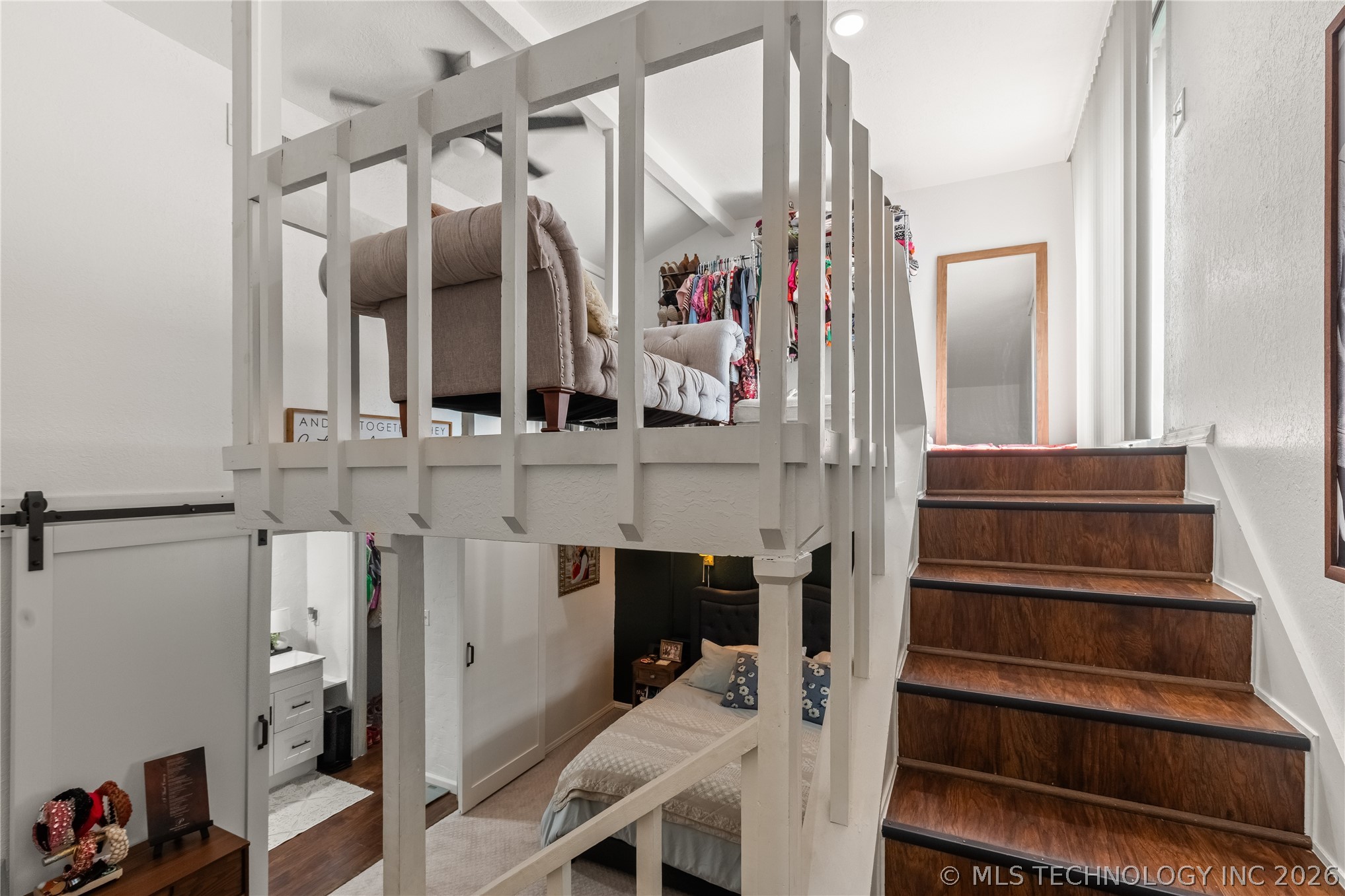 1404 Oakridge Property Photo 22