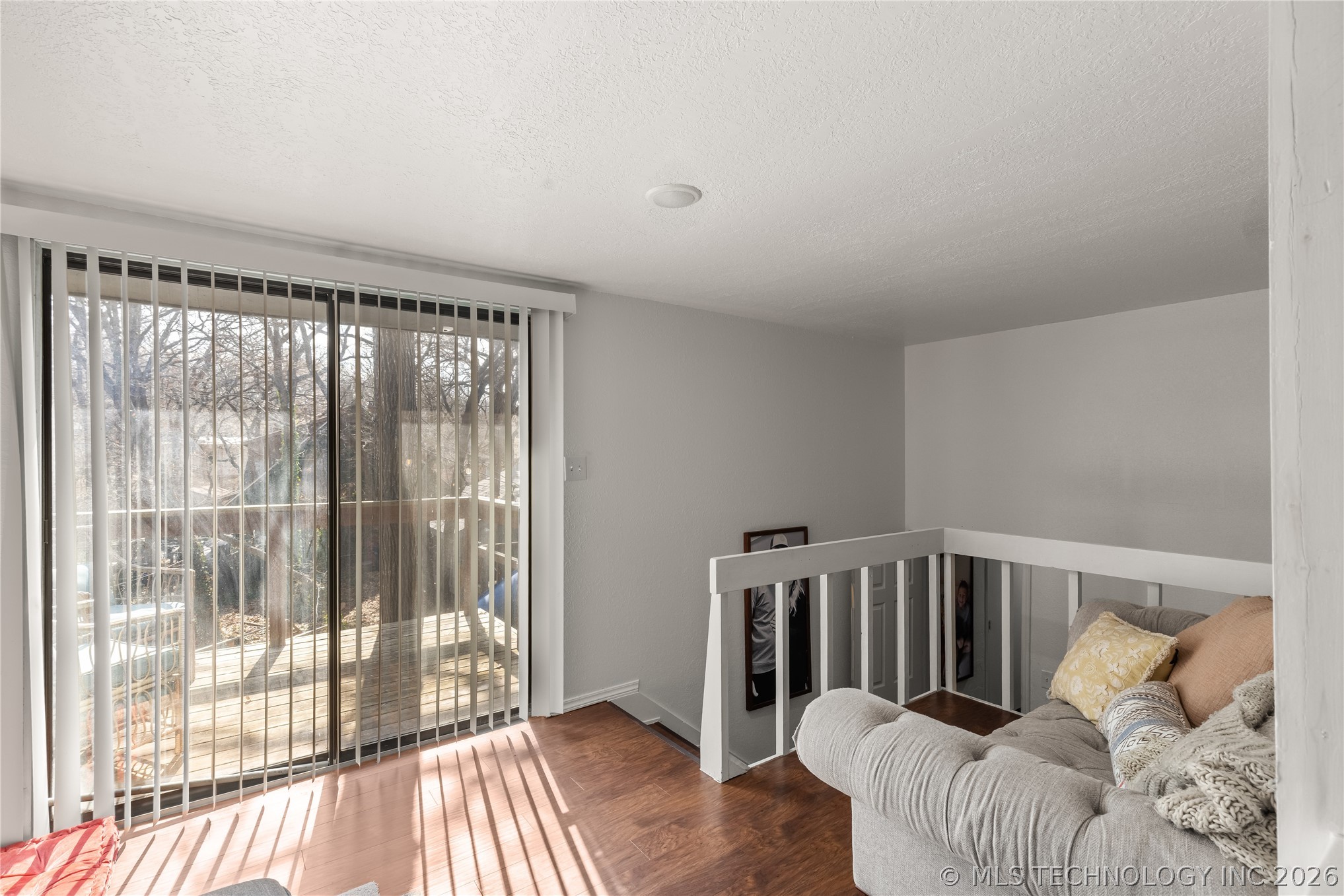 1404 Oakridge Property Photo 24
