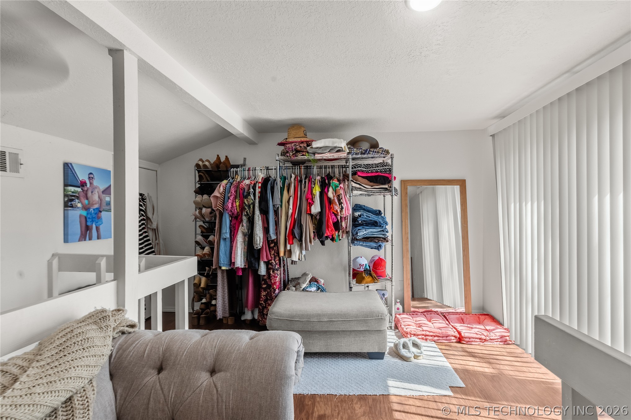 1404 Oakridge Property Photo 25