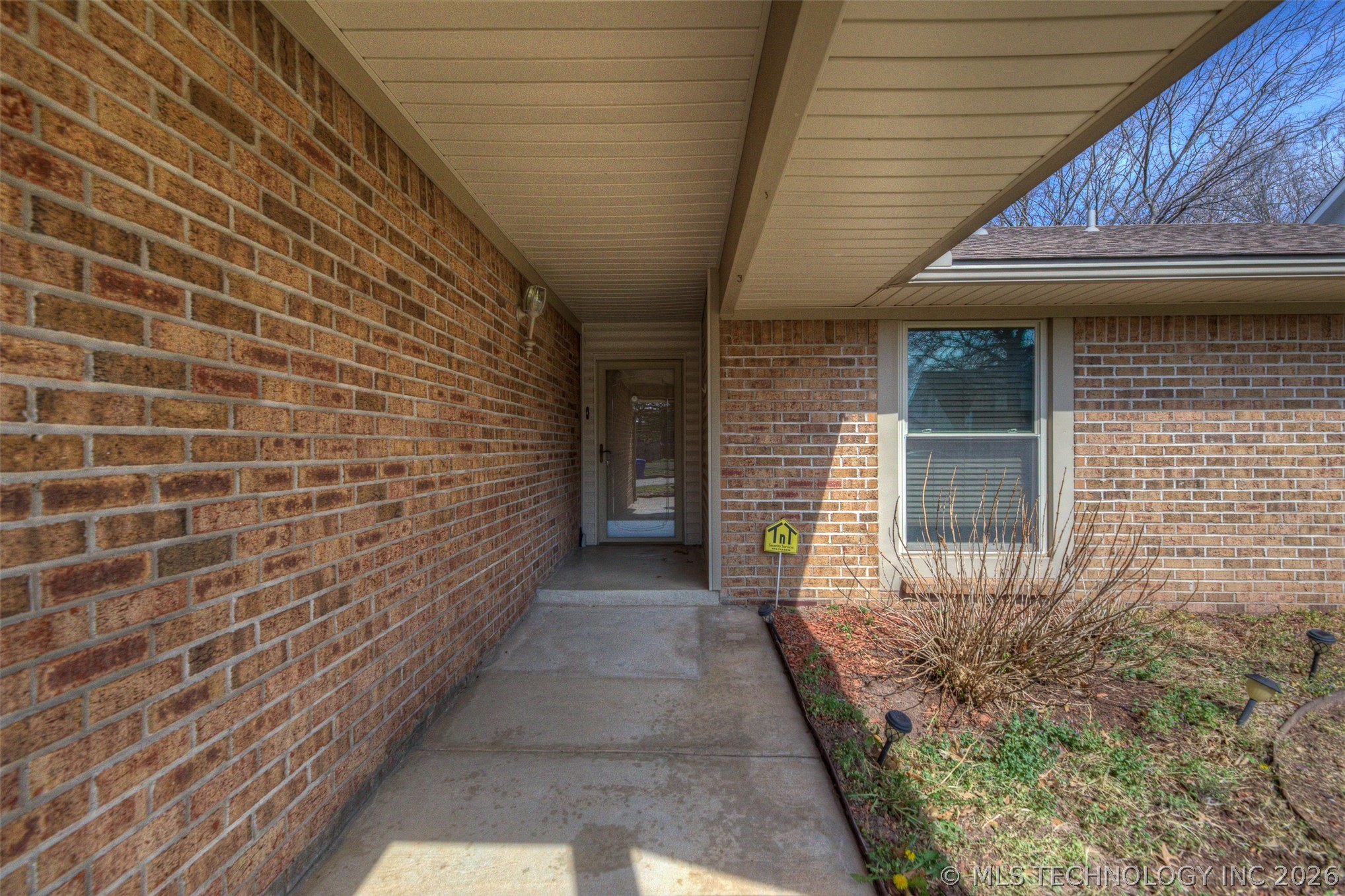 2220 W Memphis Place Property Photo 2