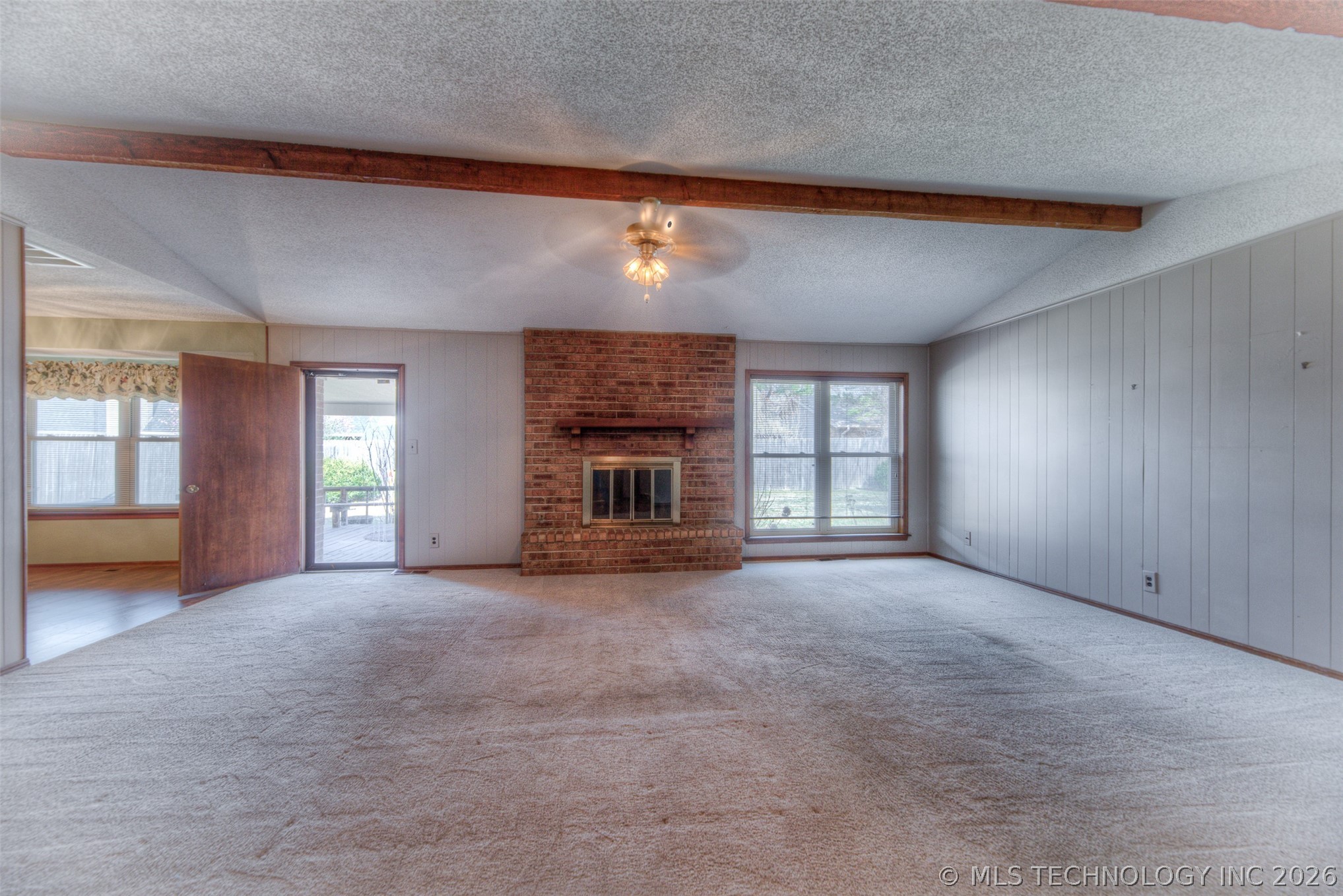 2220 W Memphis Place Property Photo 4