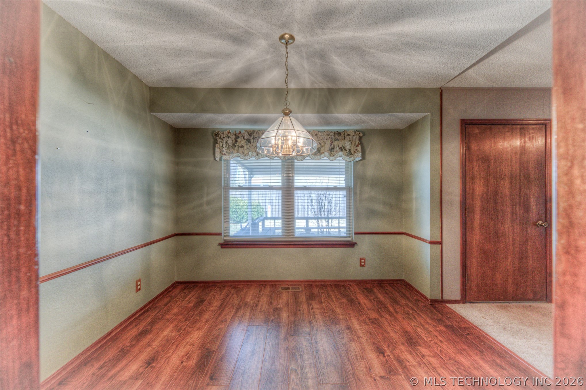 2220 W Memphis Place Property Photo 8