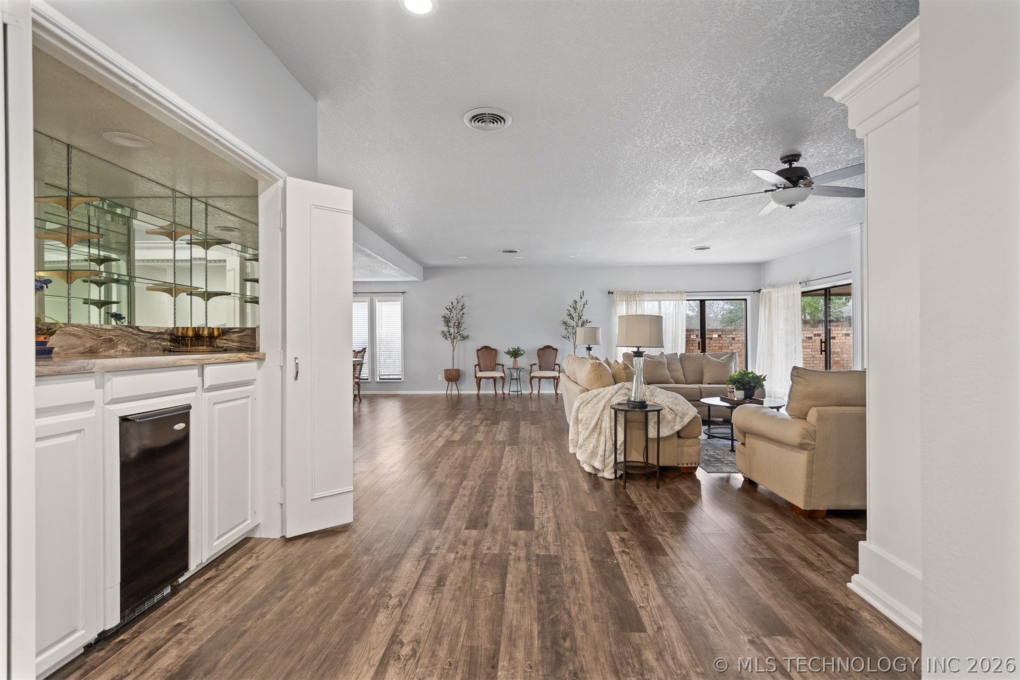 58 Overland Route Property Photo 3