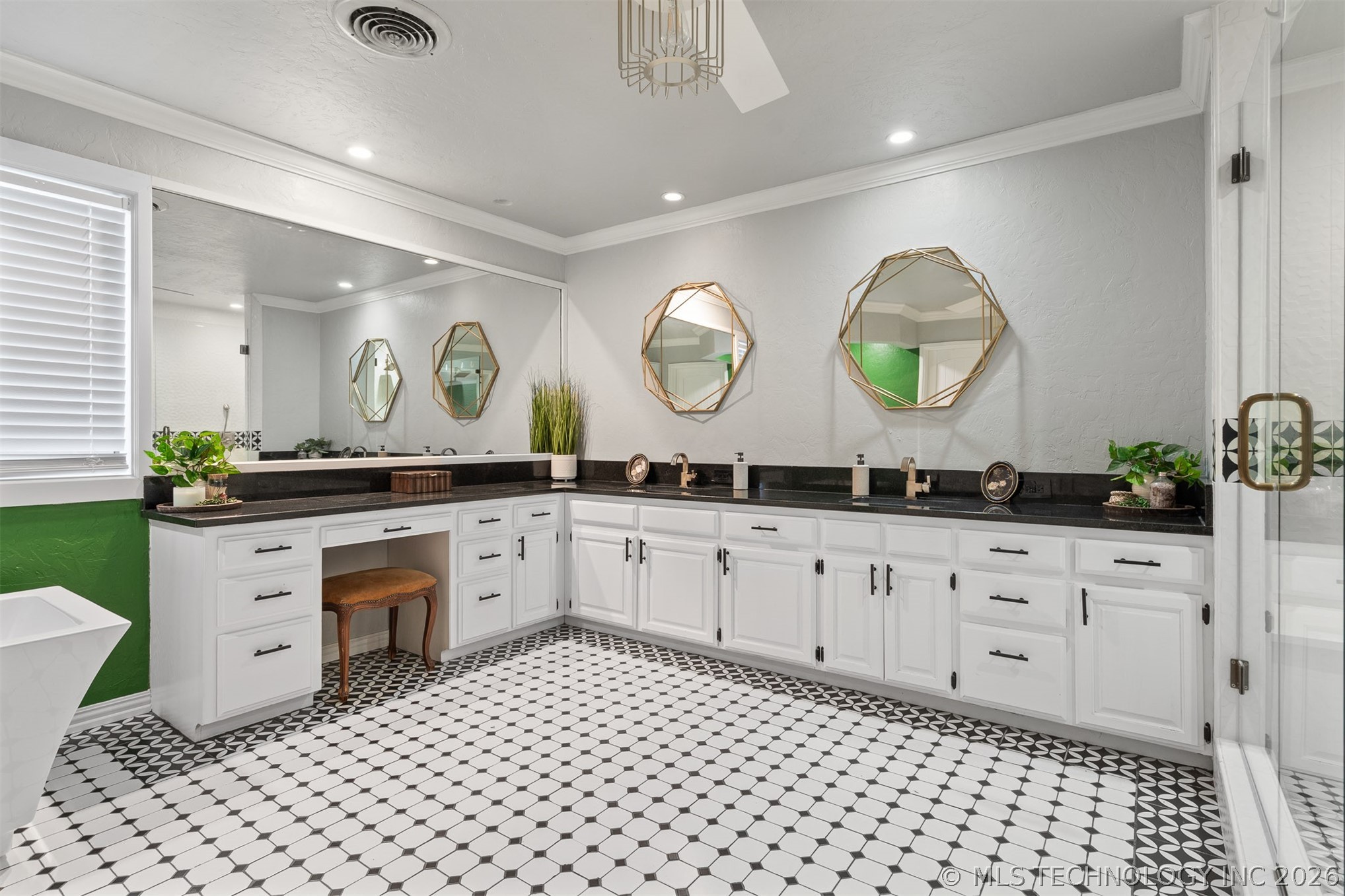 58 Overland Route Property Photo 19