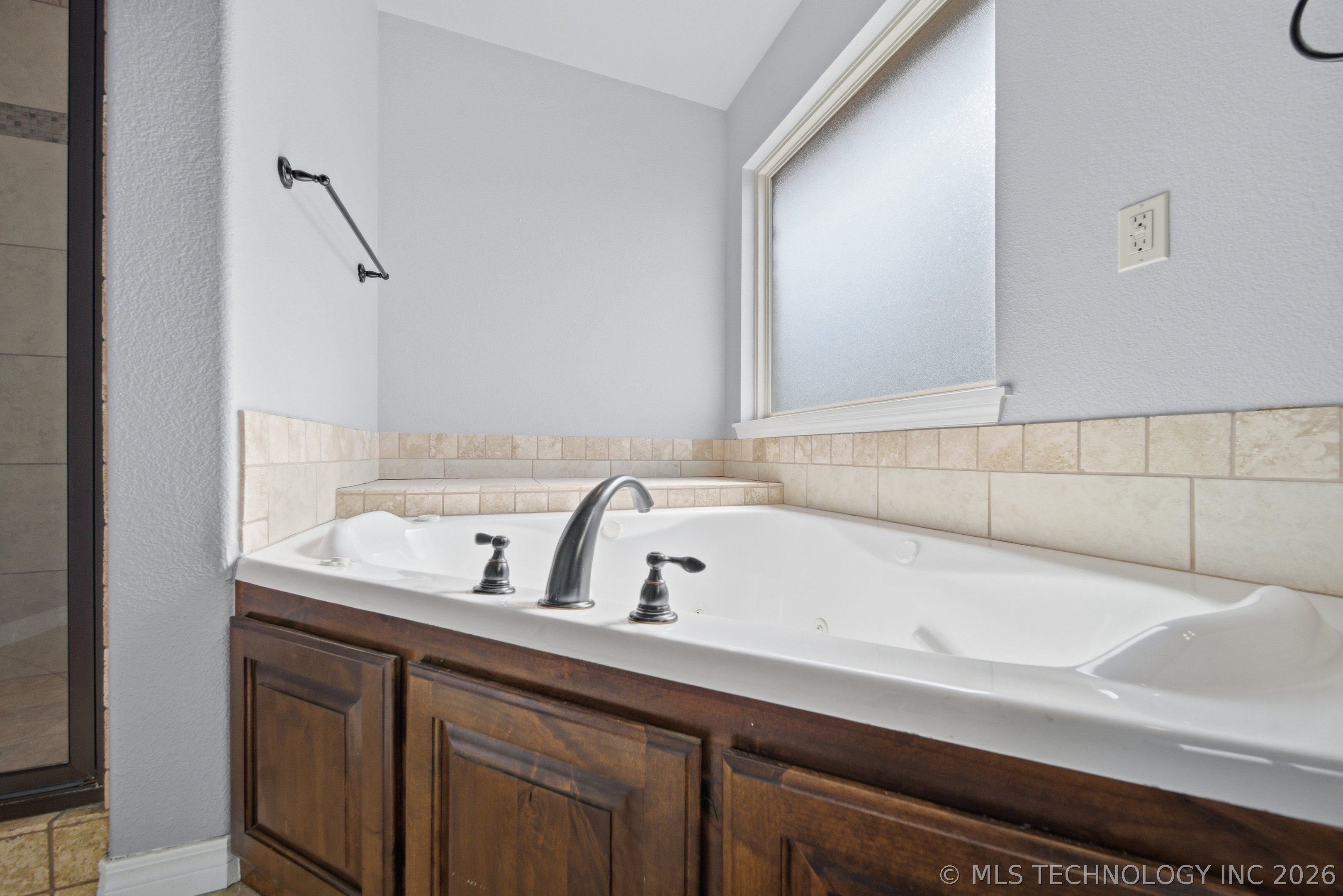 8922 N 143rd East Avenue Property Photo 19