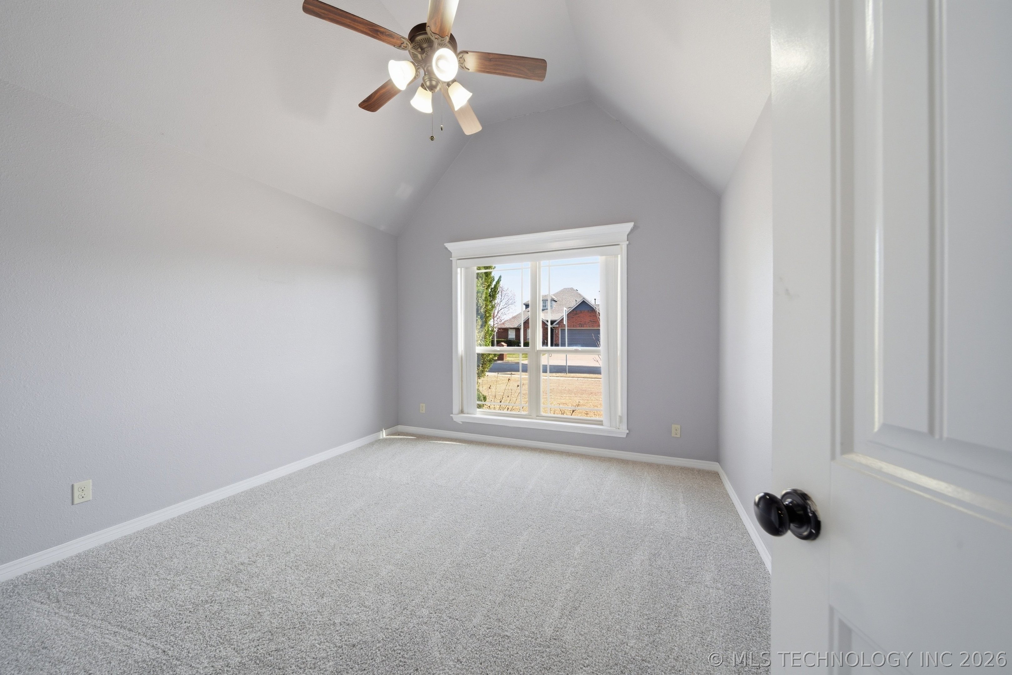 8922 N 143rd East Avenue Property Photo 22