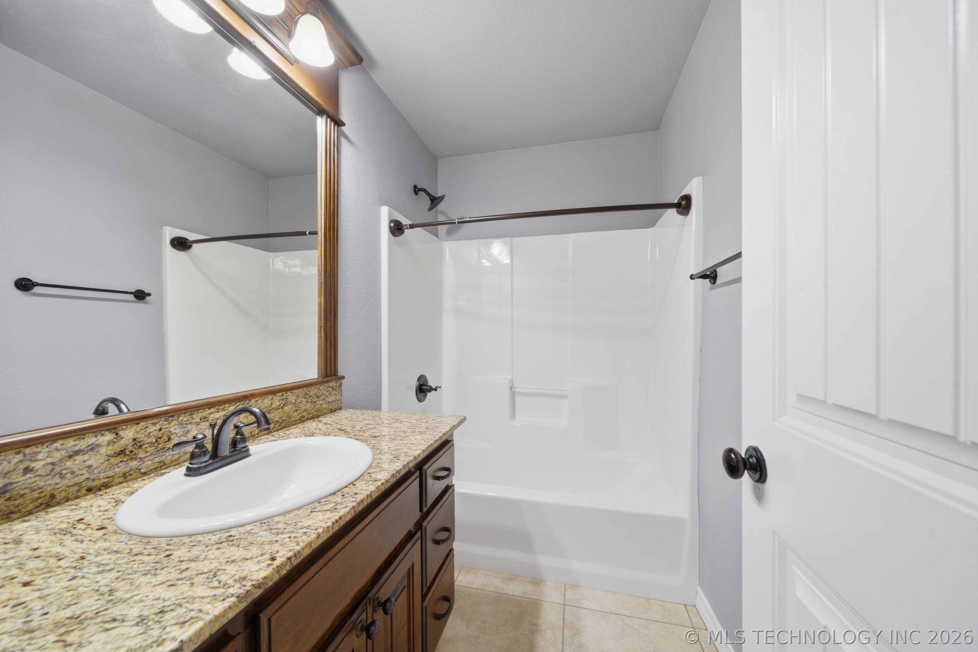 8922 N 143rd East Avenue Property Photo 23
