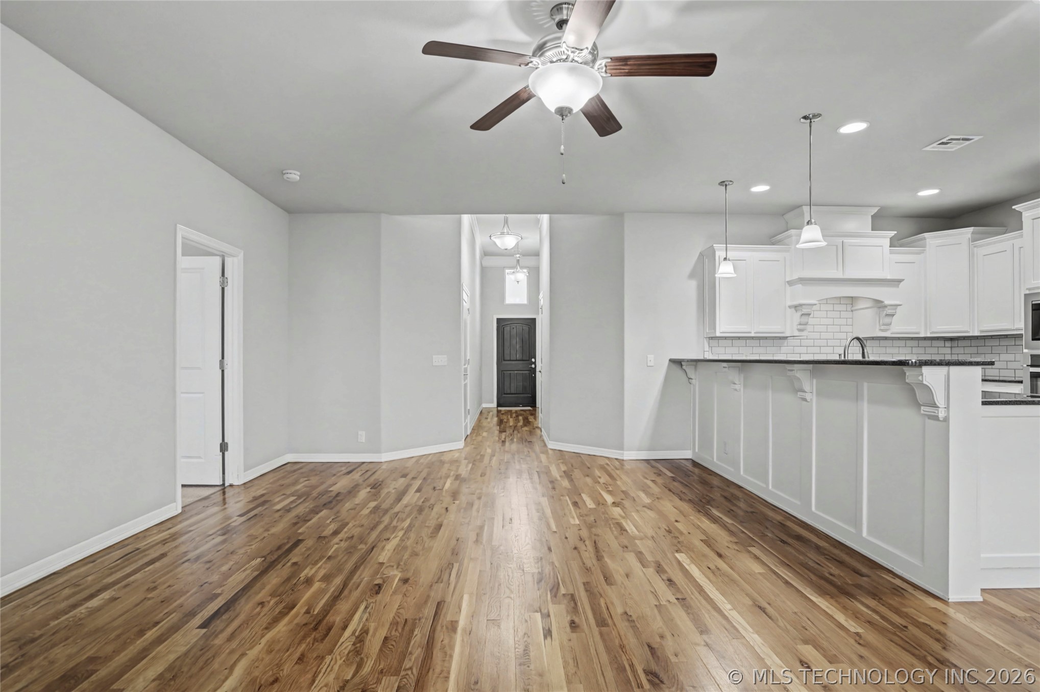 7311 E Oak Ridge Street Property Photo 6