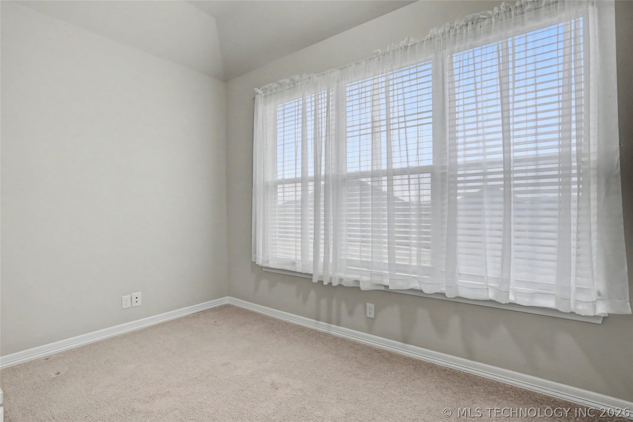 7311 E Oak Ridge Street Property Photo 17