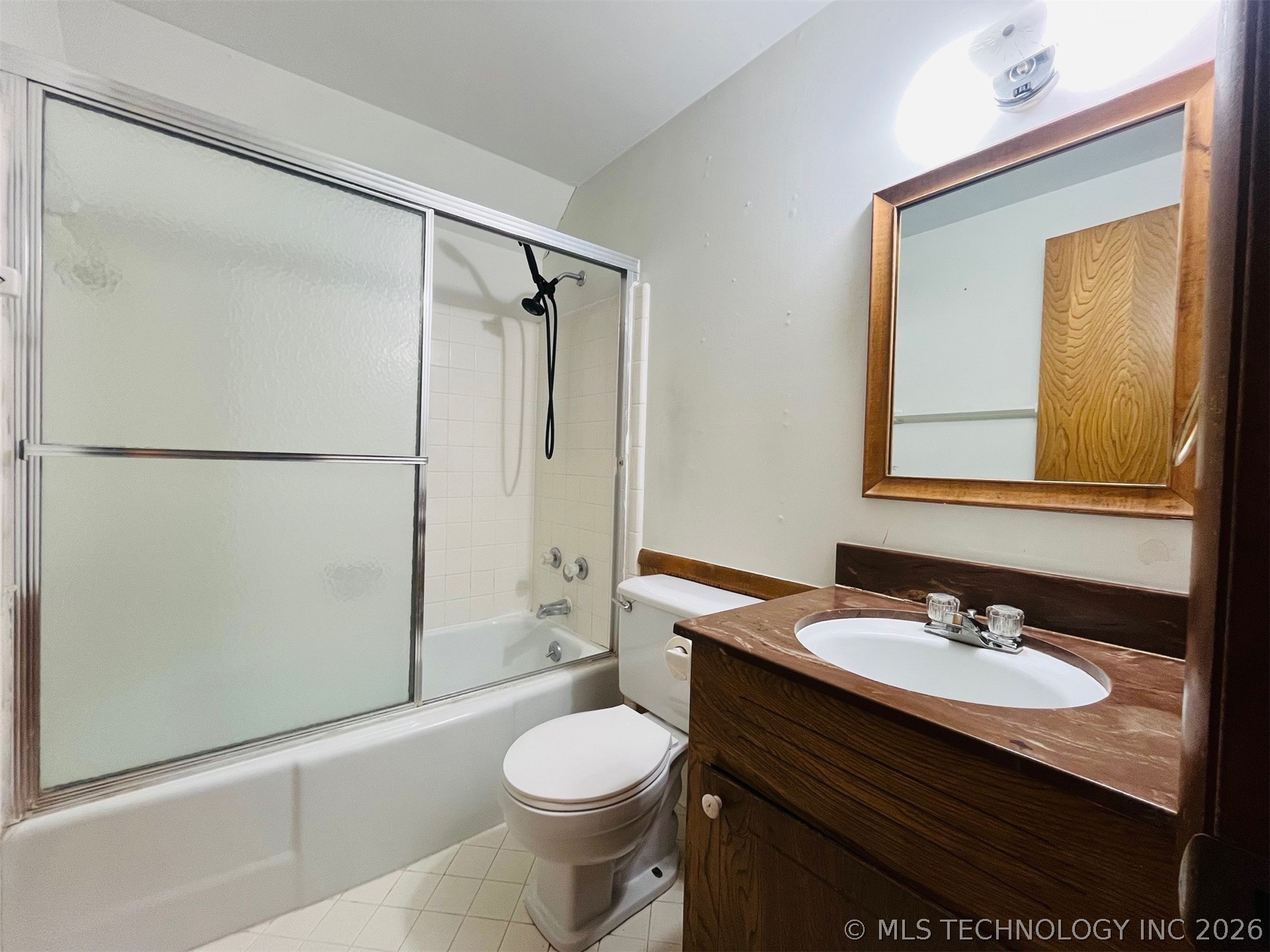 9203 E 40th Street Property Photo 10