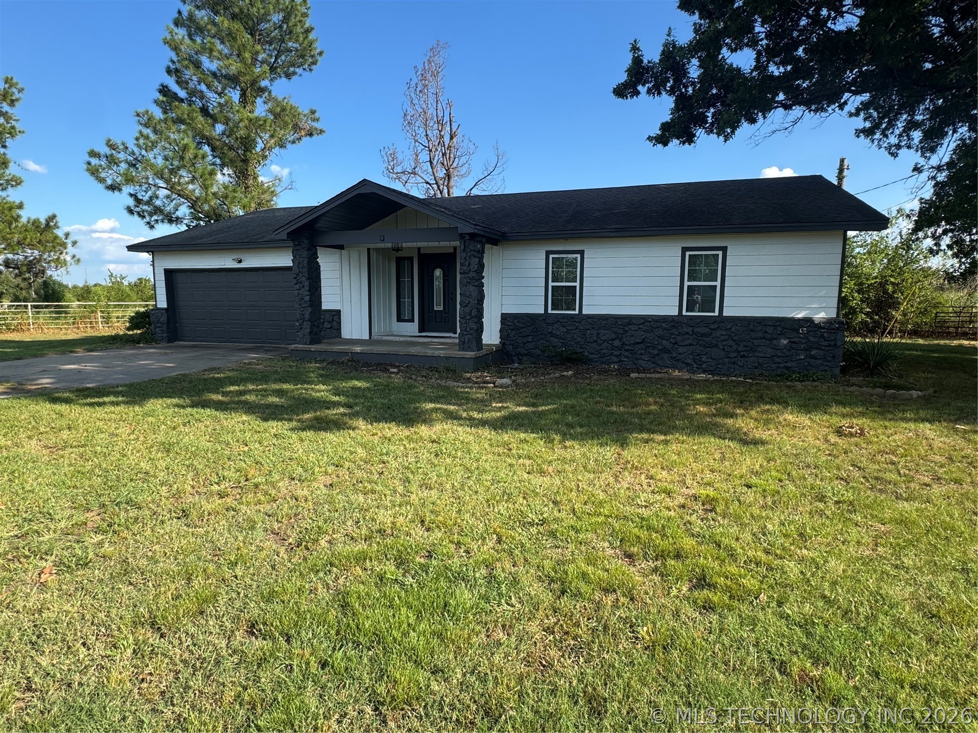 11647 S Hwy 64 Property Photo 1