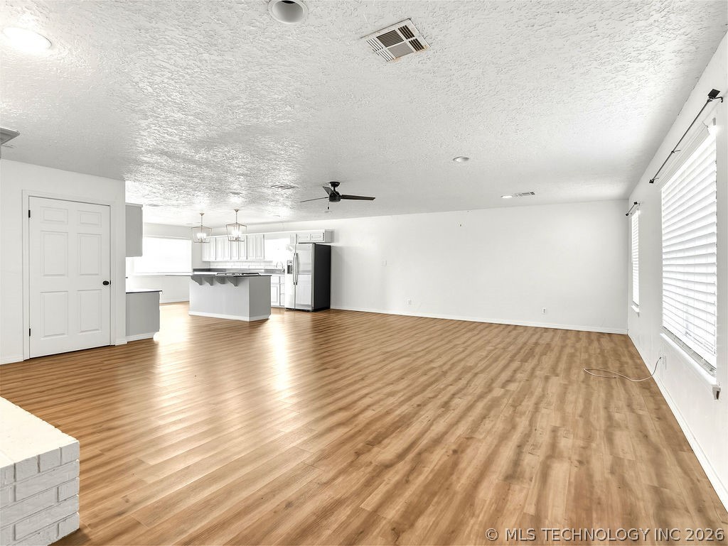 1331 Mockingbird Property Photo 4