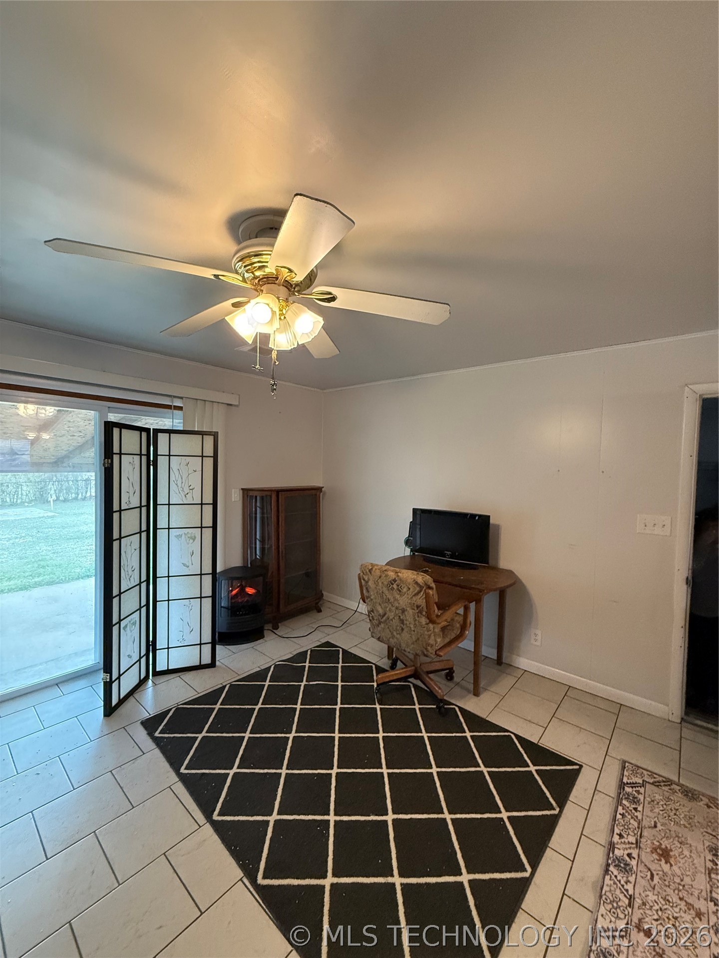 1217 E 9th Street Property Photo 6