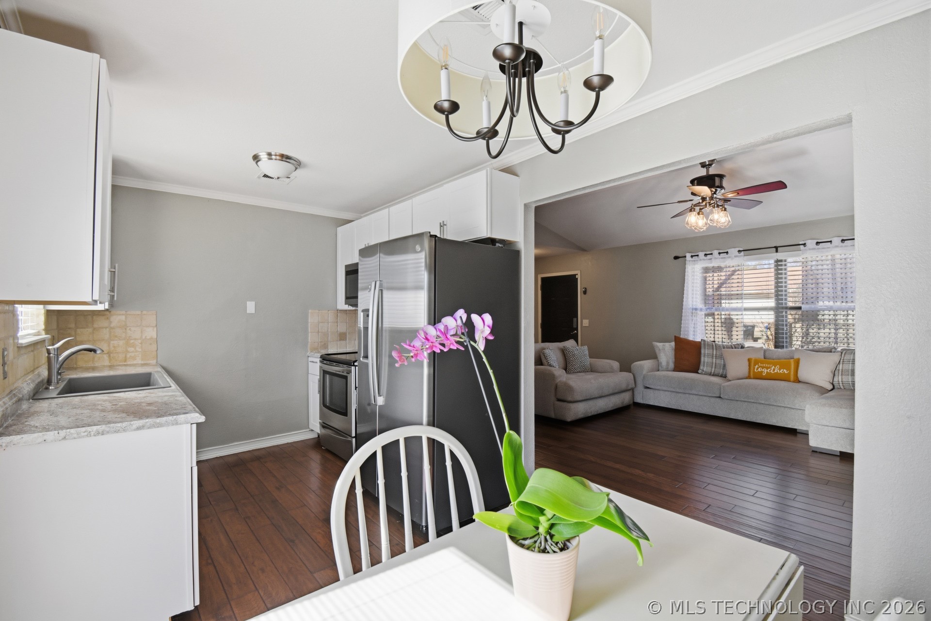 1113 W Durham Street Property Photo 8