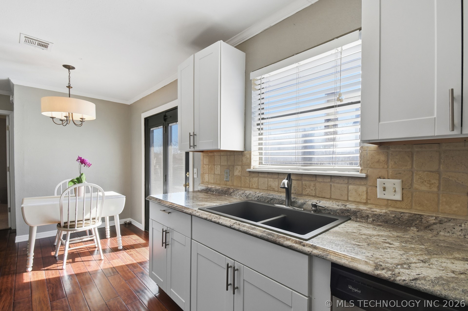 1113 W Durham Street Property Photo 13