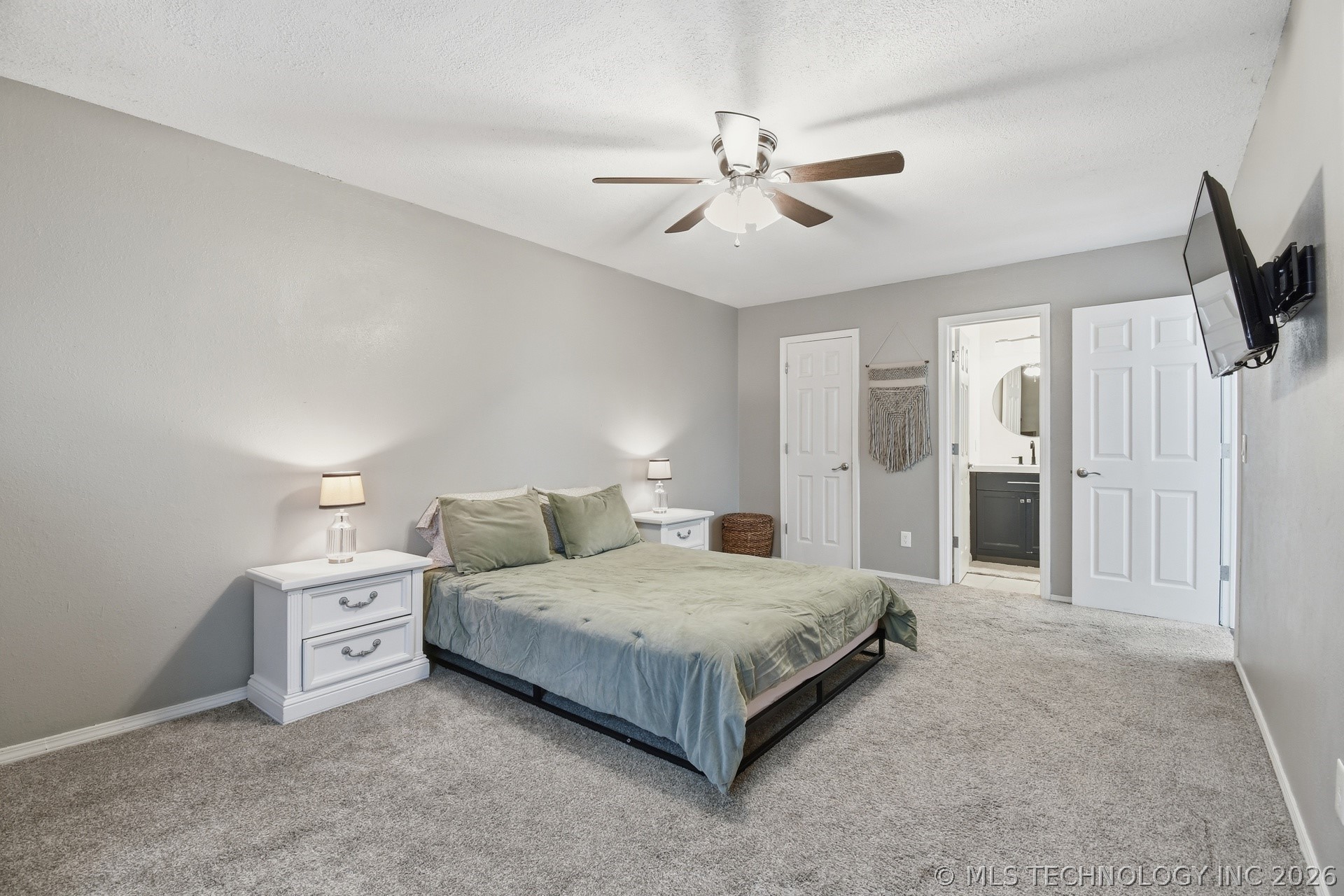 1113 W Durham Street Property Photo 15