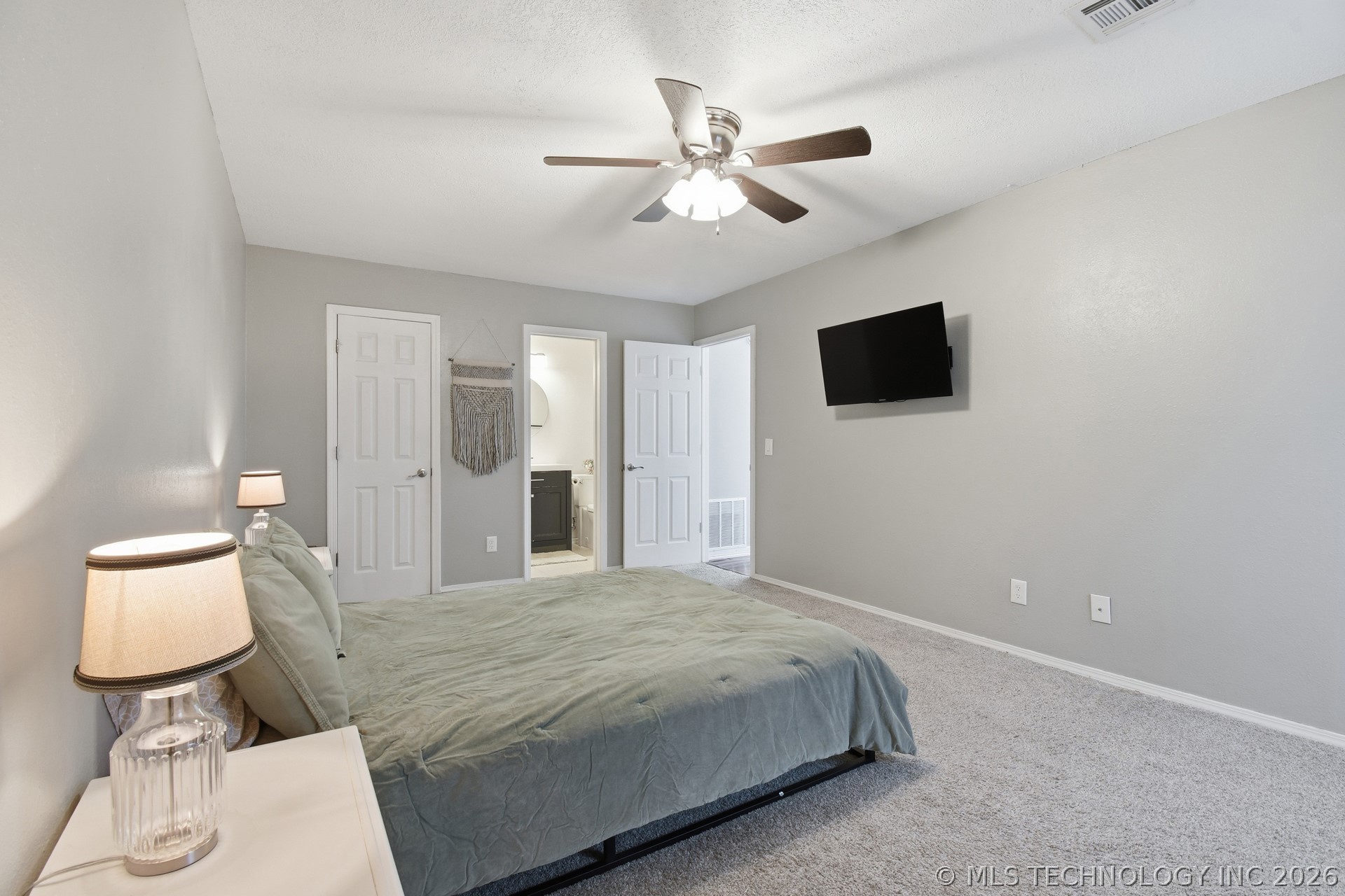 1113 W Durham Street Property Photo 16
