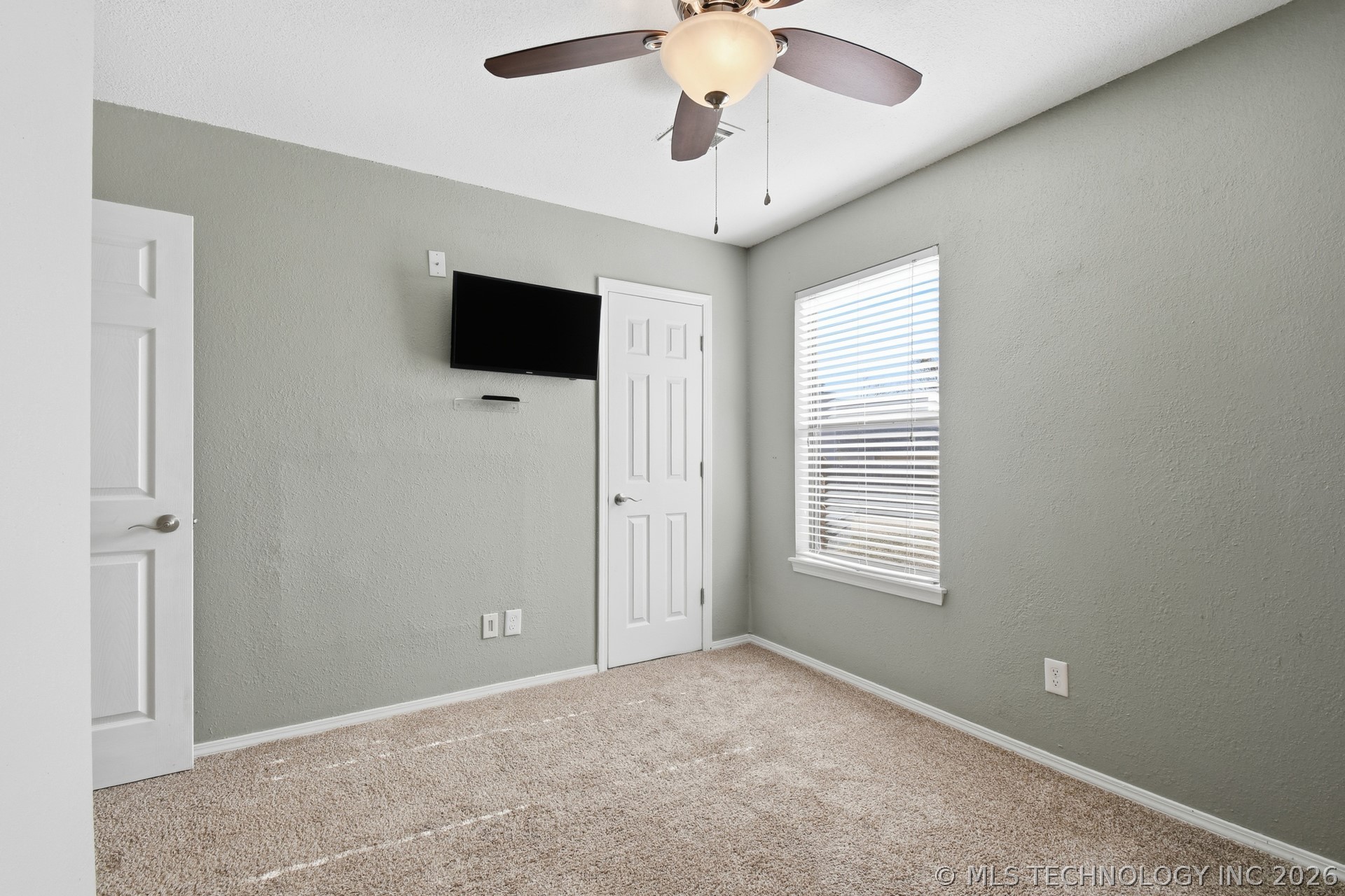 1113 W Durham Street Property Photo 26