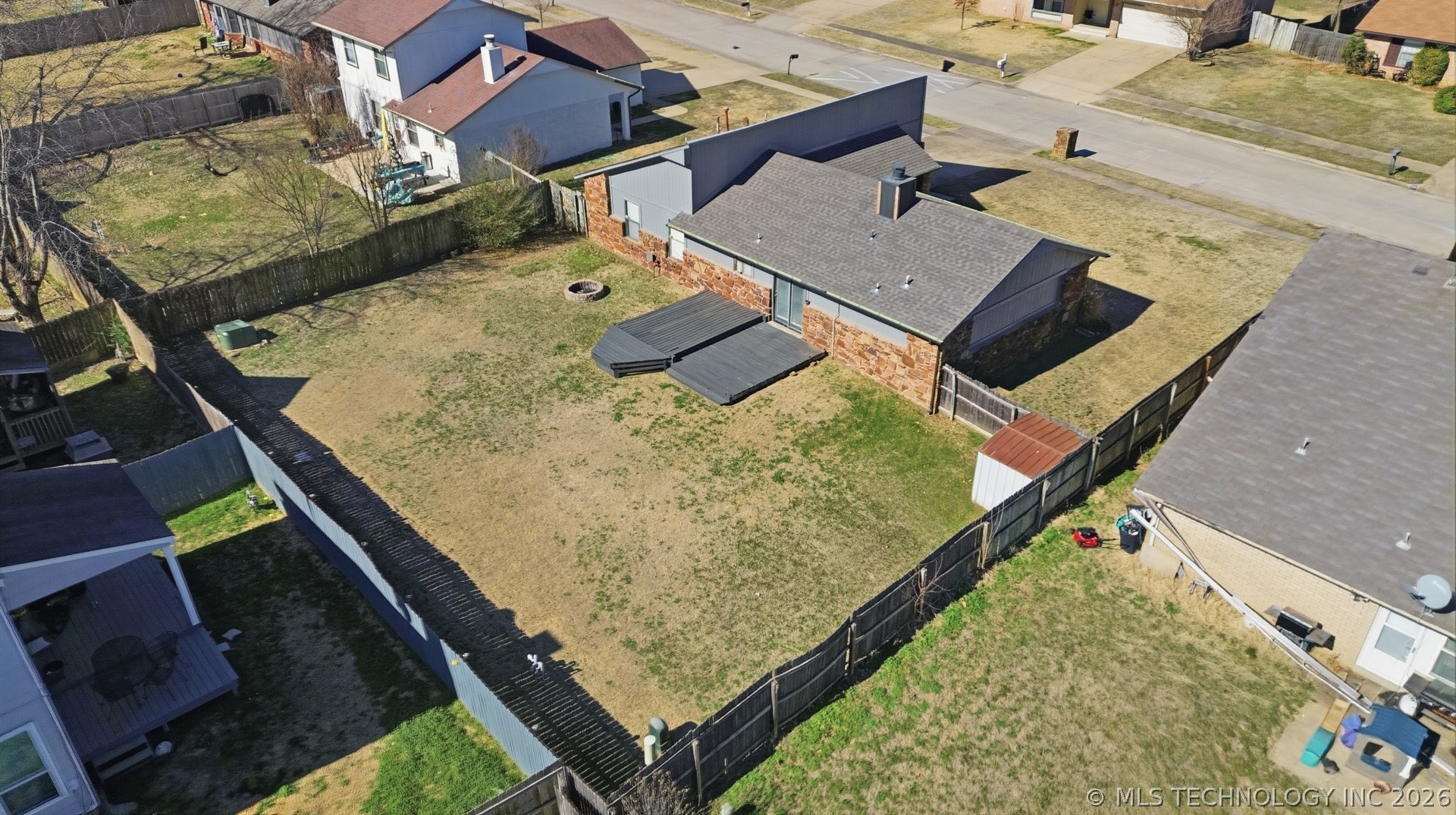 1113 W Durham Street Property Photo 35