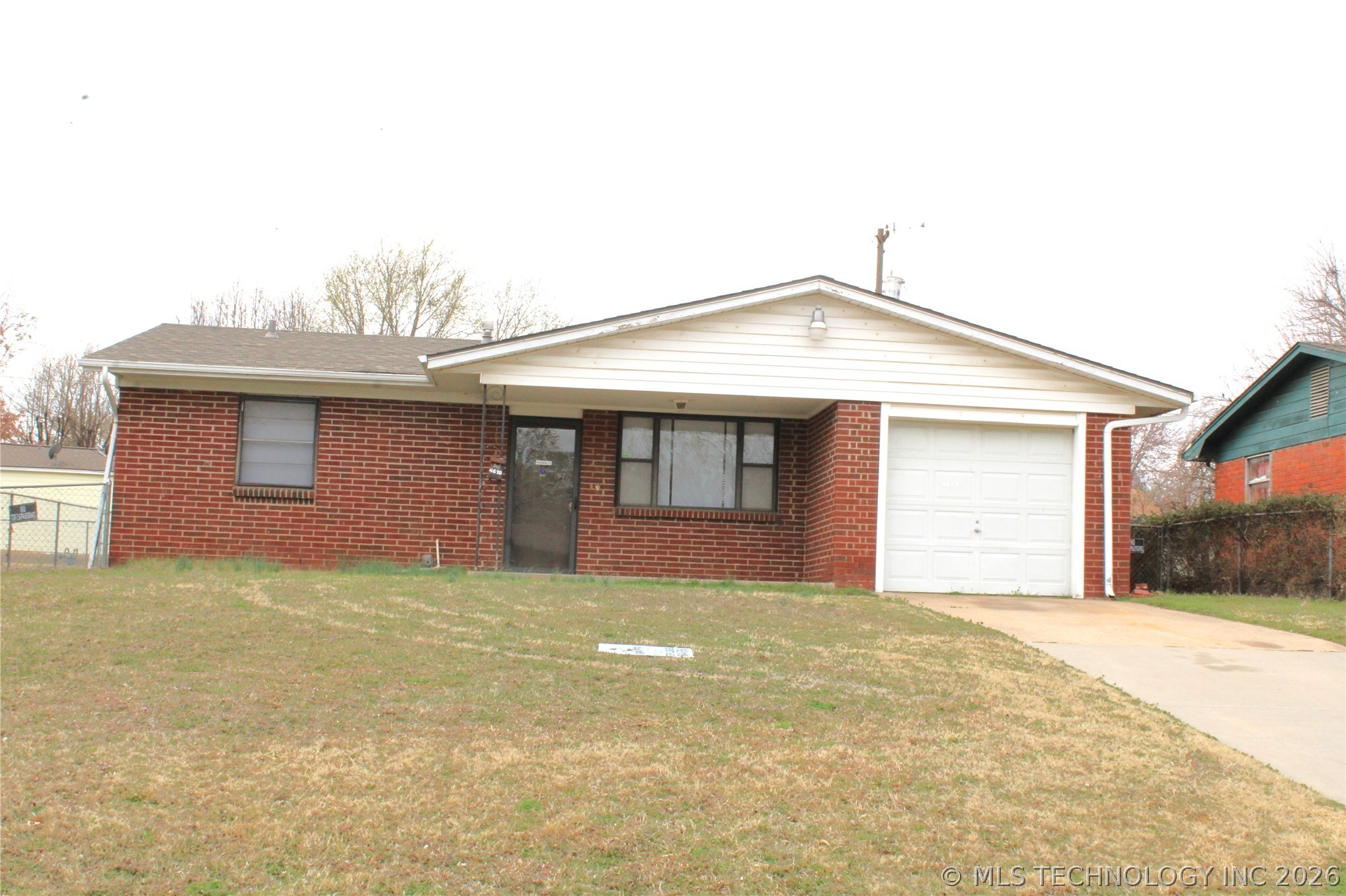 4610 N Trenton Avenue Property Photo 1