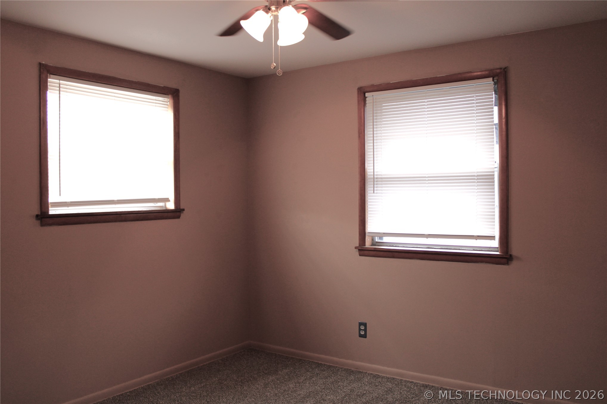 4610 N Trenton Avenue Property Photo 7