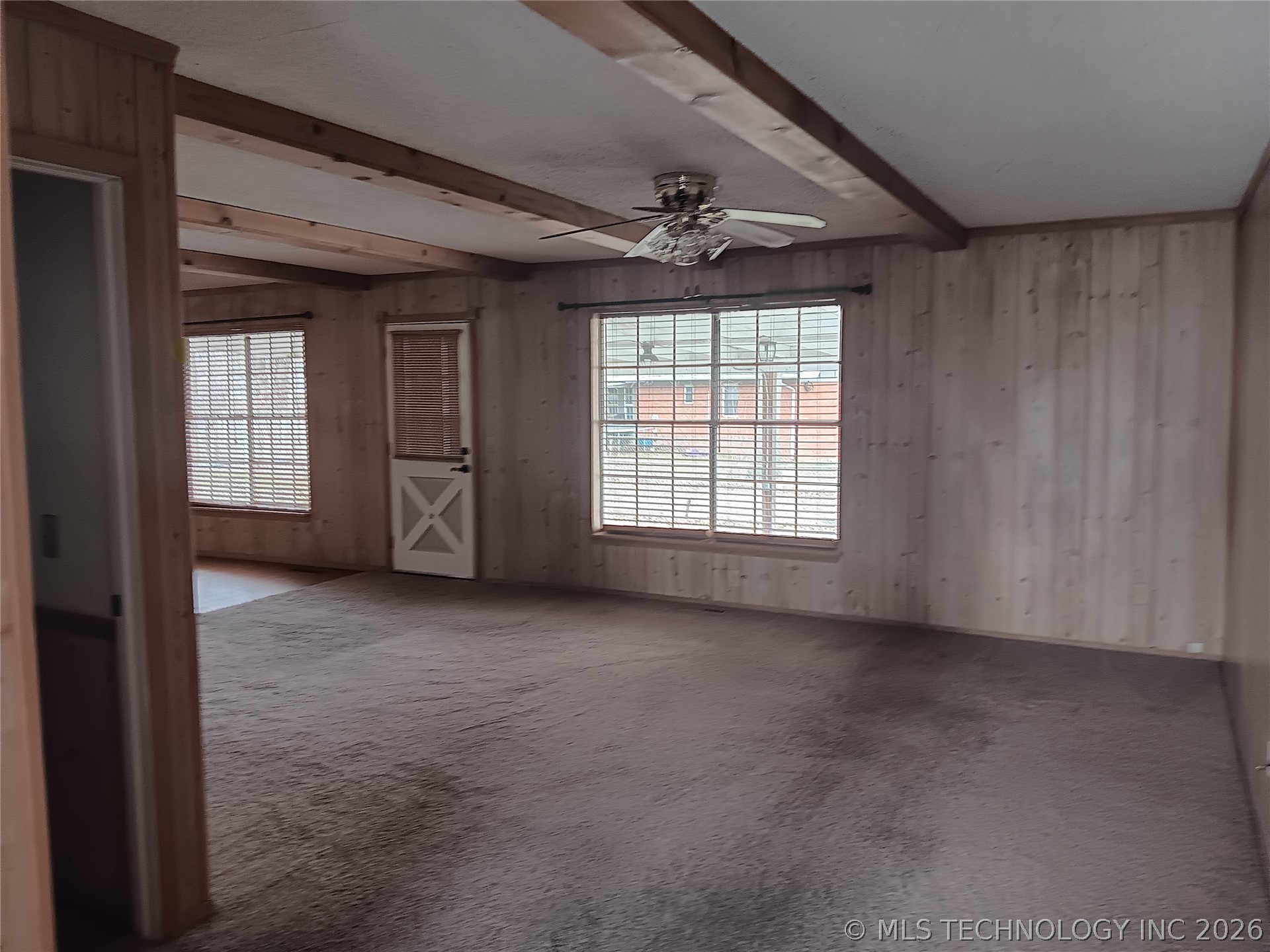 1001 S Colonial Drive Property Photo 3