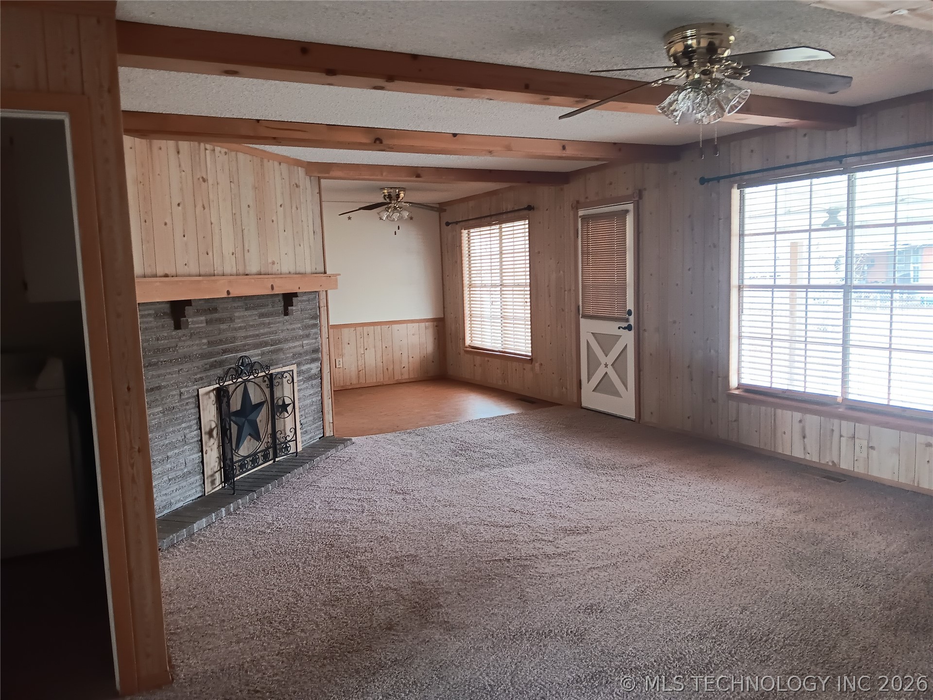 1001 S Colonial Drive Property Photo 7