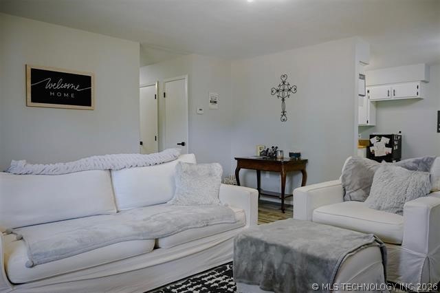 1146 N 4270 Road Property Photo 2