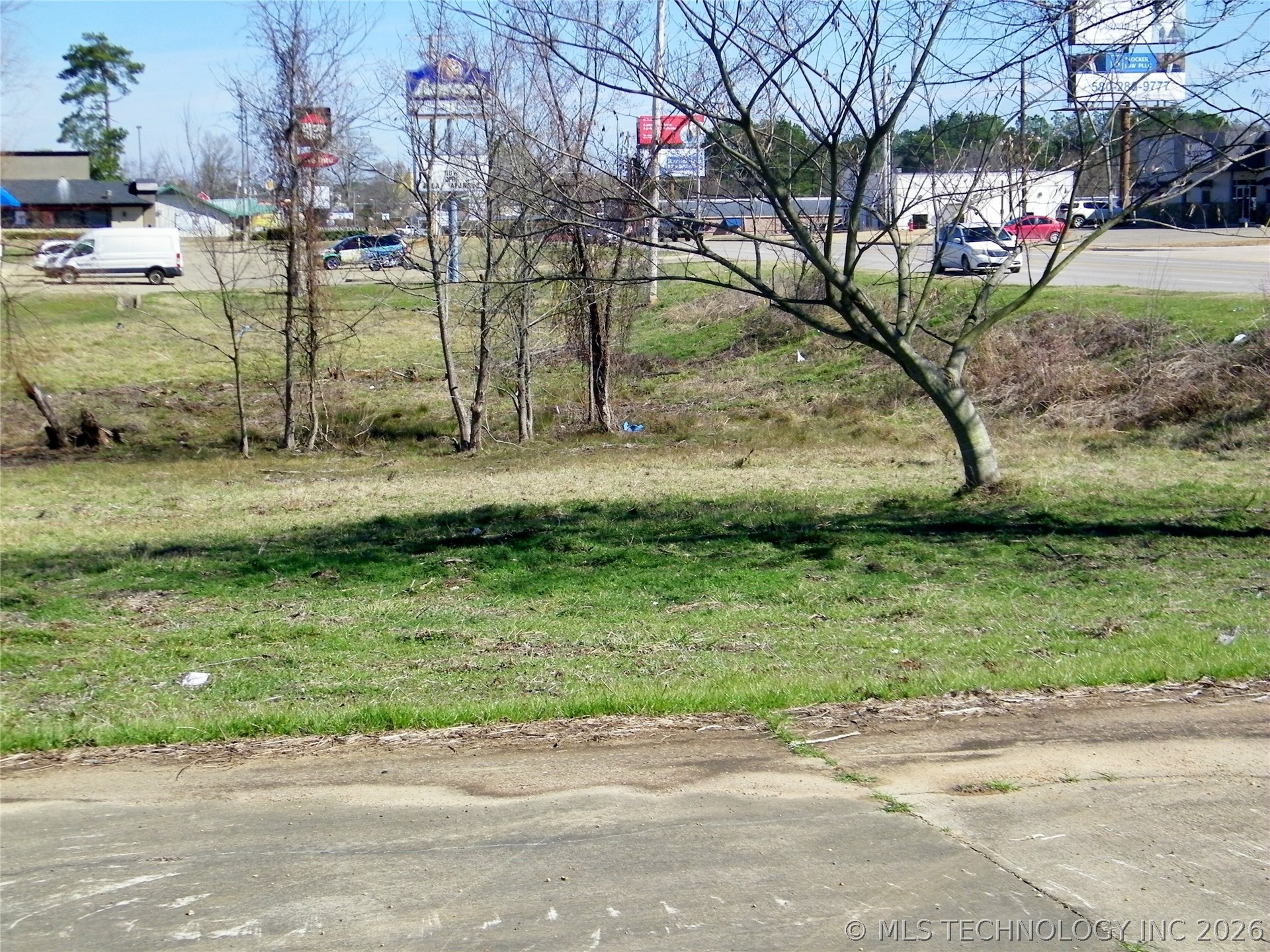 E Washington Street Property Photo 24