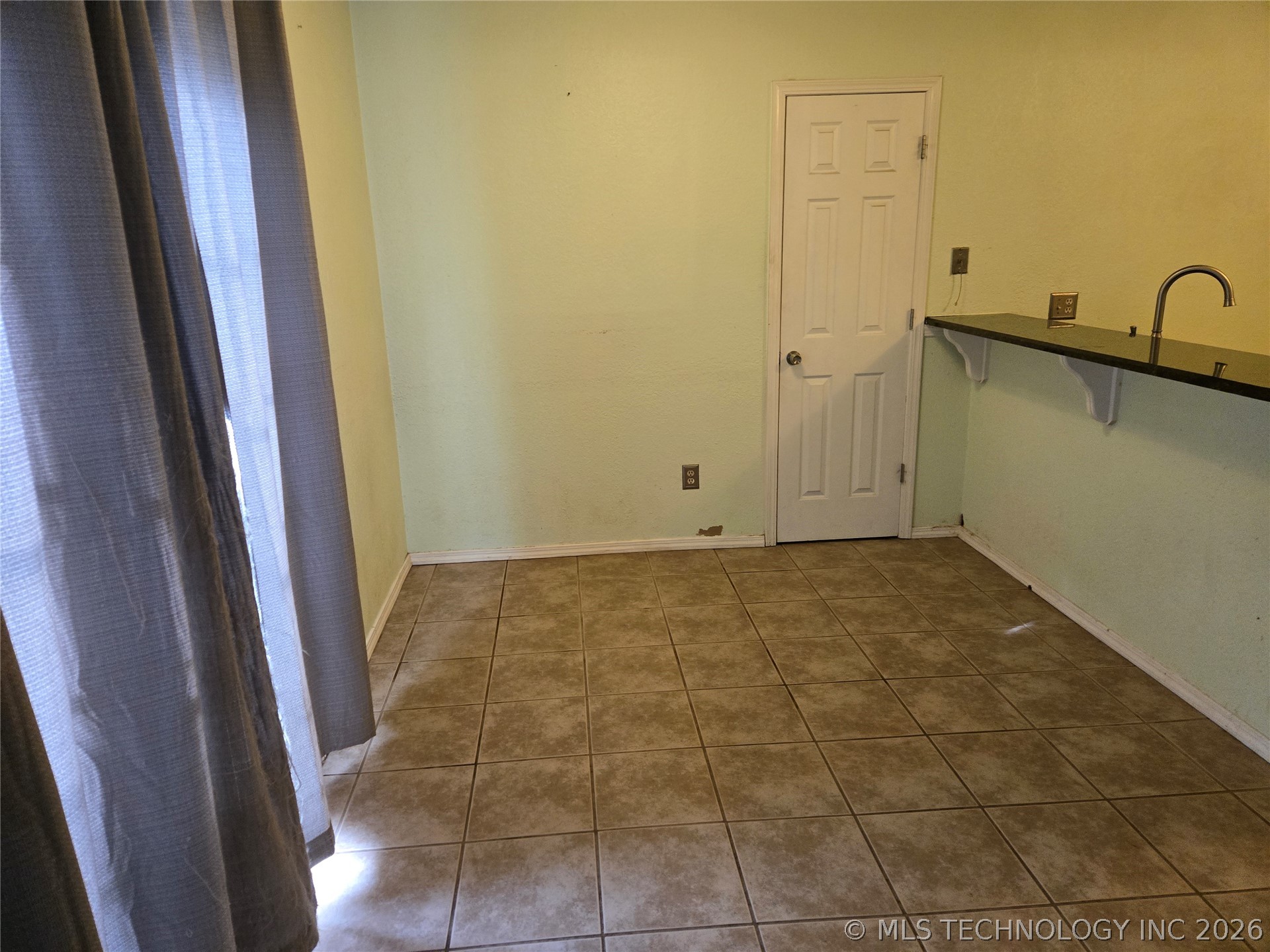 7804 N 117th East East Avenue Property Photo 19