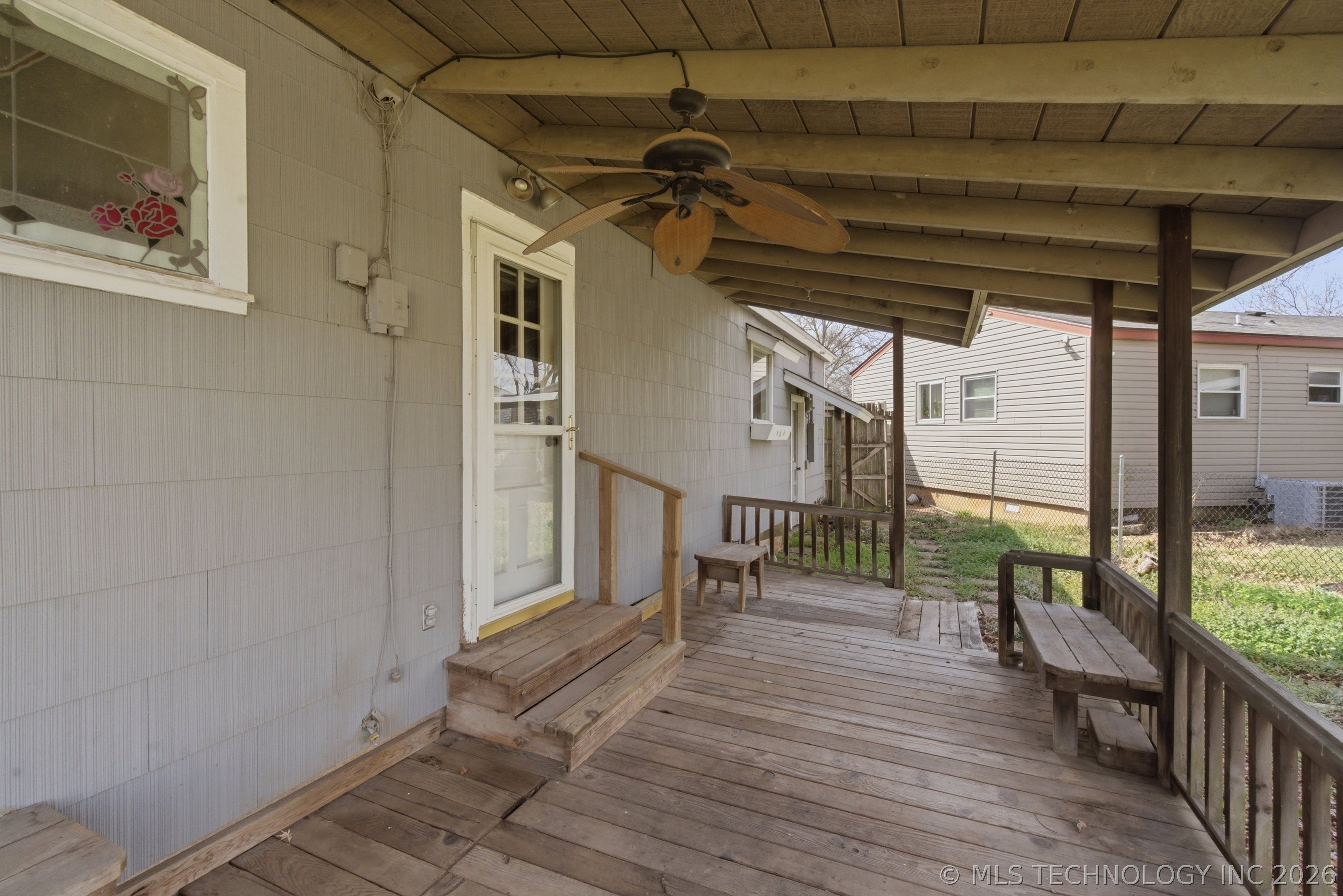 707 E 7th Court Property Photo 27