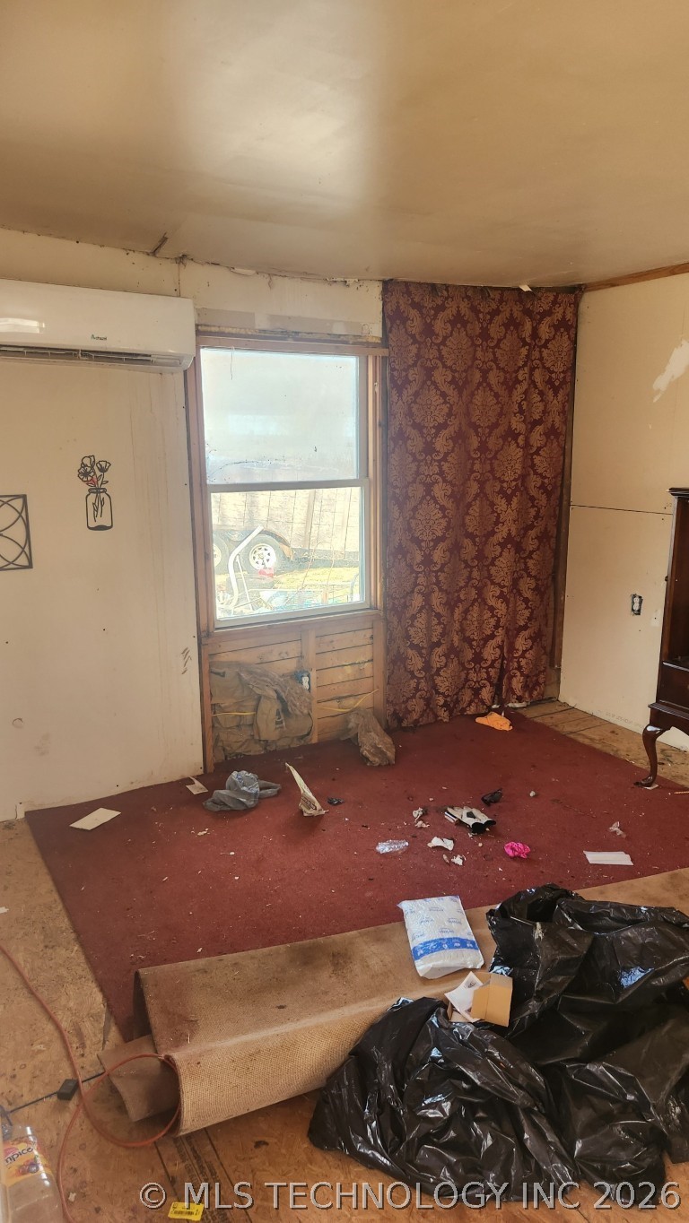 1552 S Maple Avenue Property Photo 9