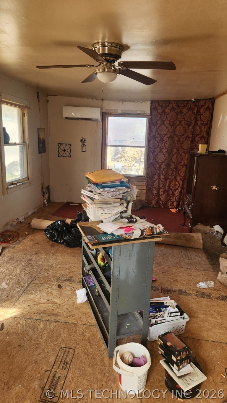 1552 S Maple Avenue Property Photo 10