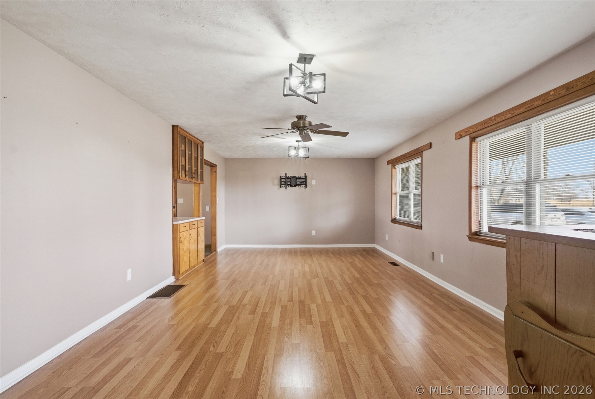 24243 S Highway 2 Property Photo 7