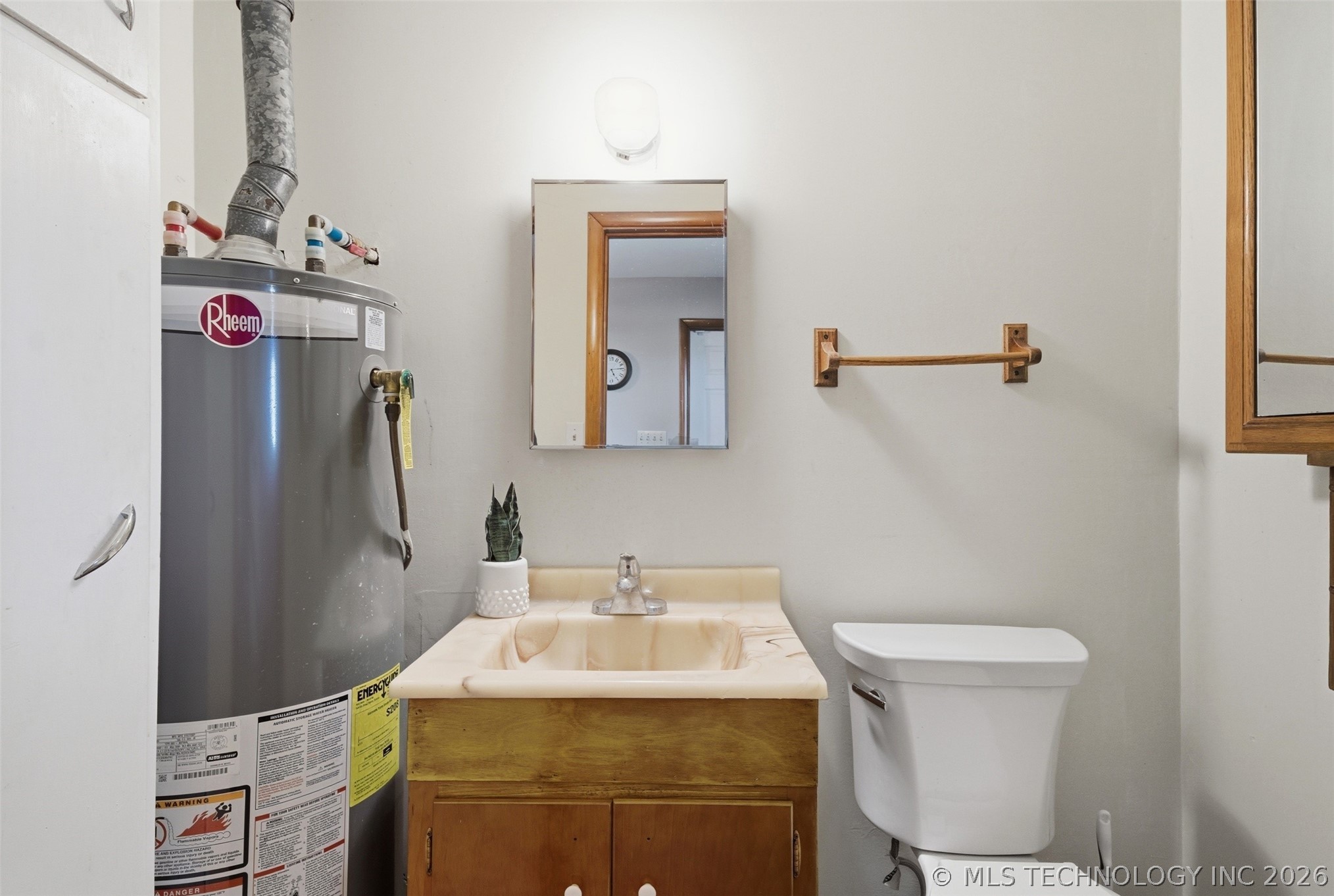 24243 S Highway 2 Property Photo 21