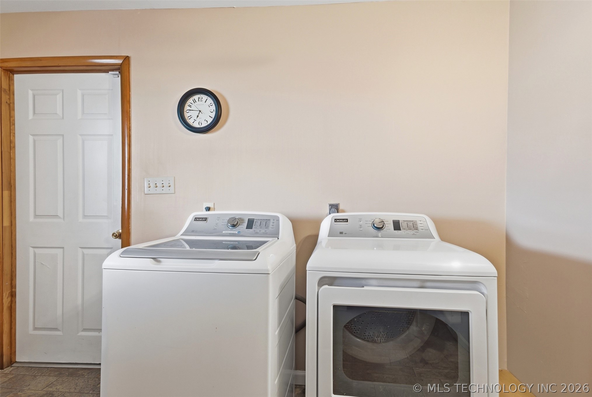24243 S Highway 2 Property Photo 23