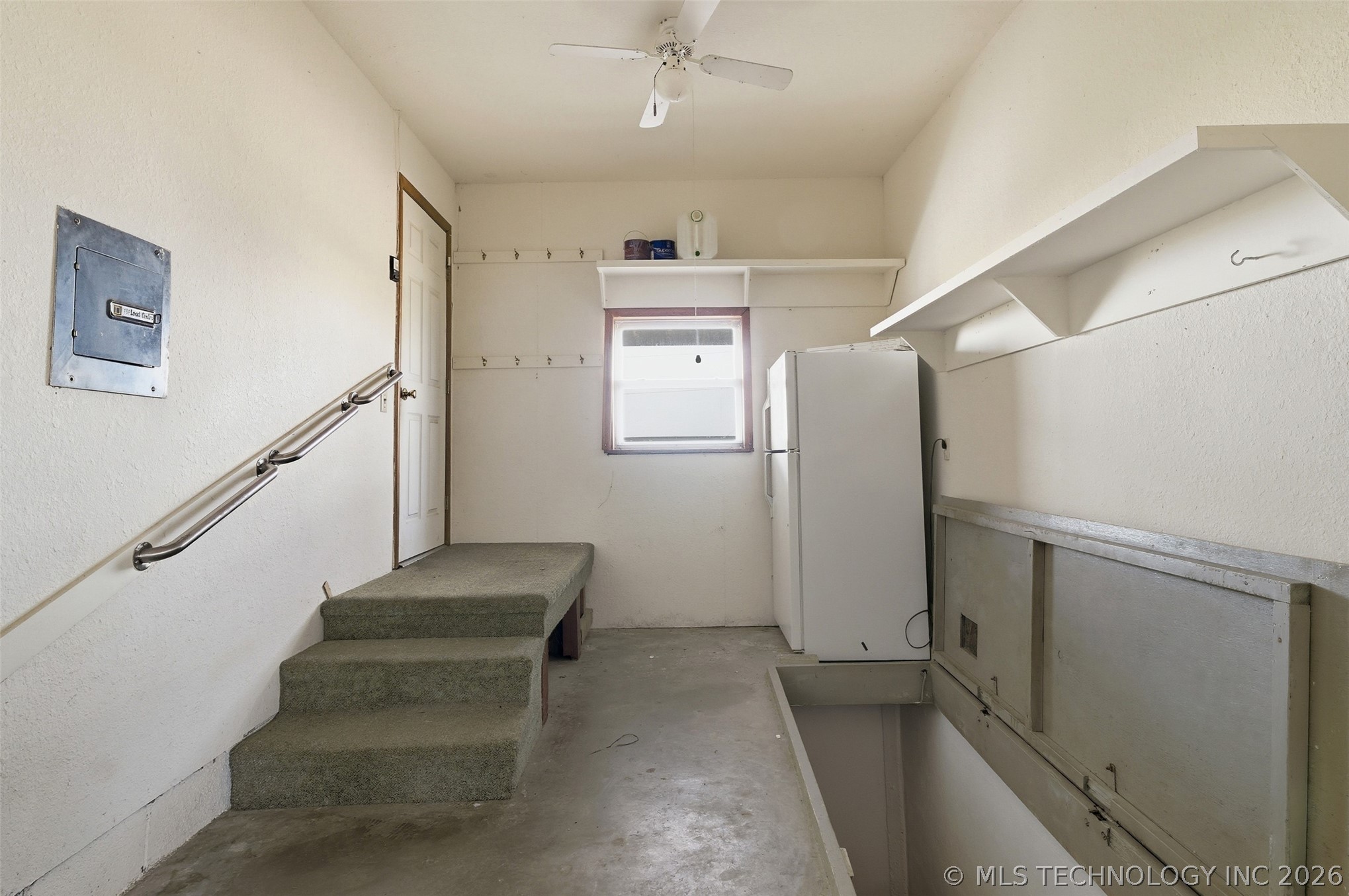 24243 S Highway 2 Property Photo 26