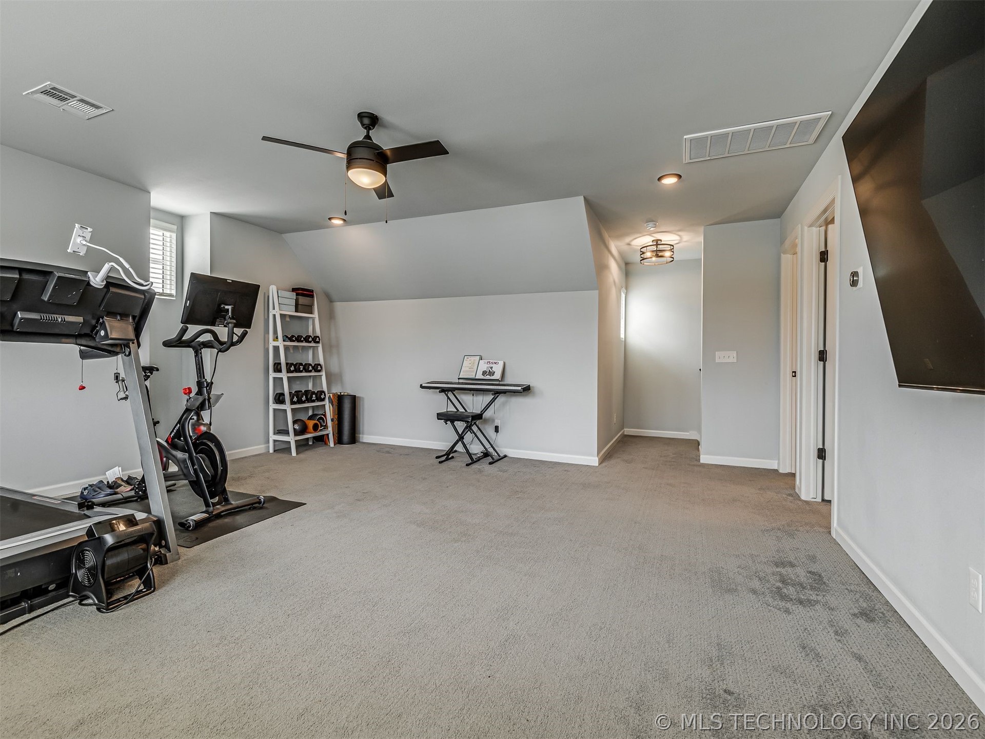 2334 W Maple Street Property Photo 42