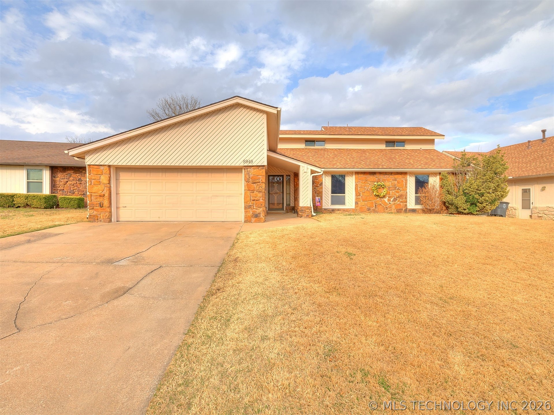 8949 E 60th Street Property Photo 2