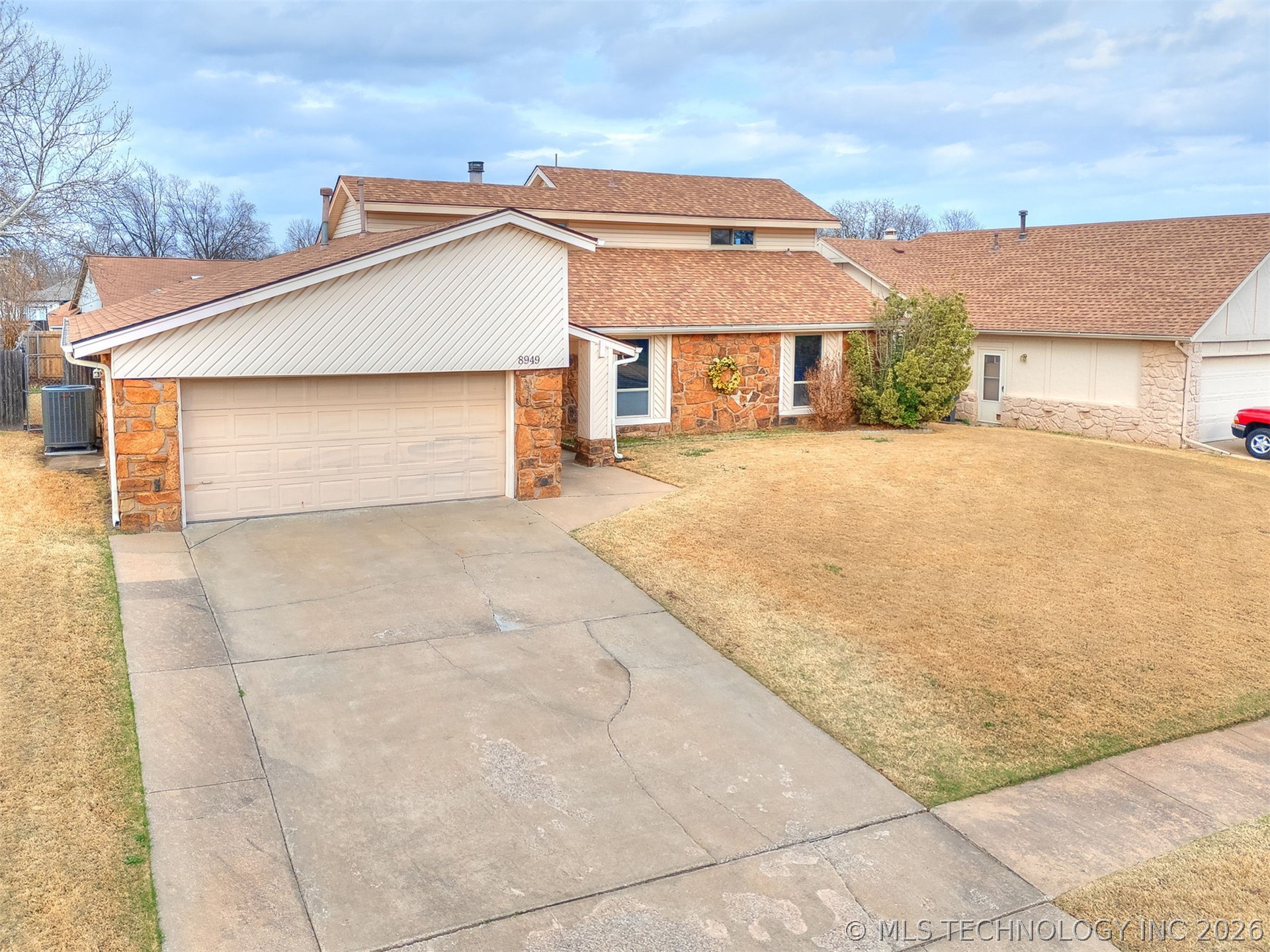 8949 E 60th Street Property Photo 3