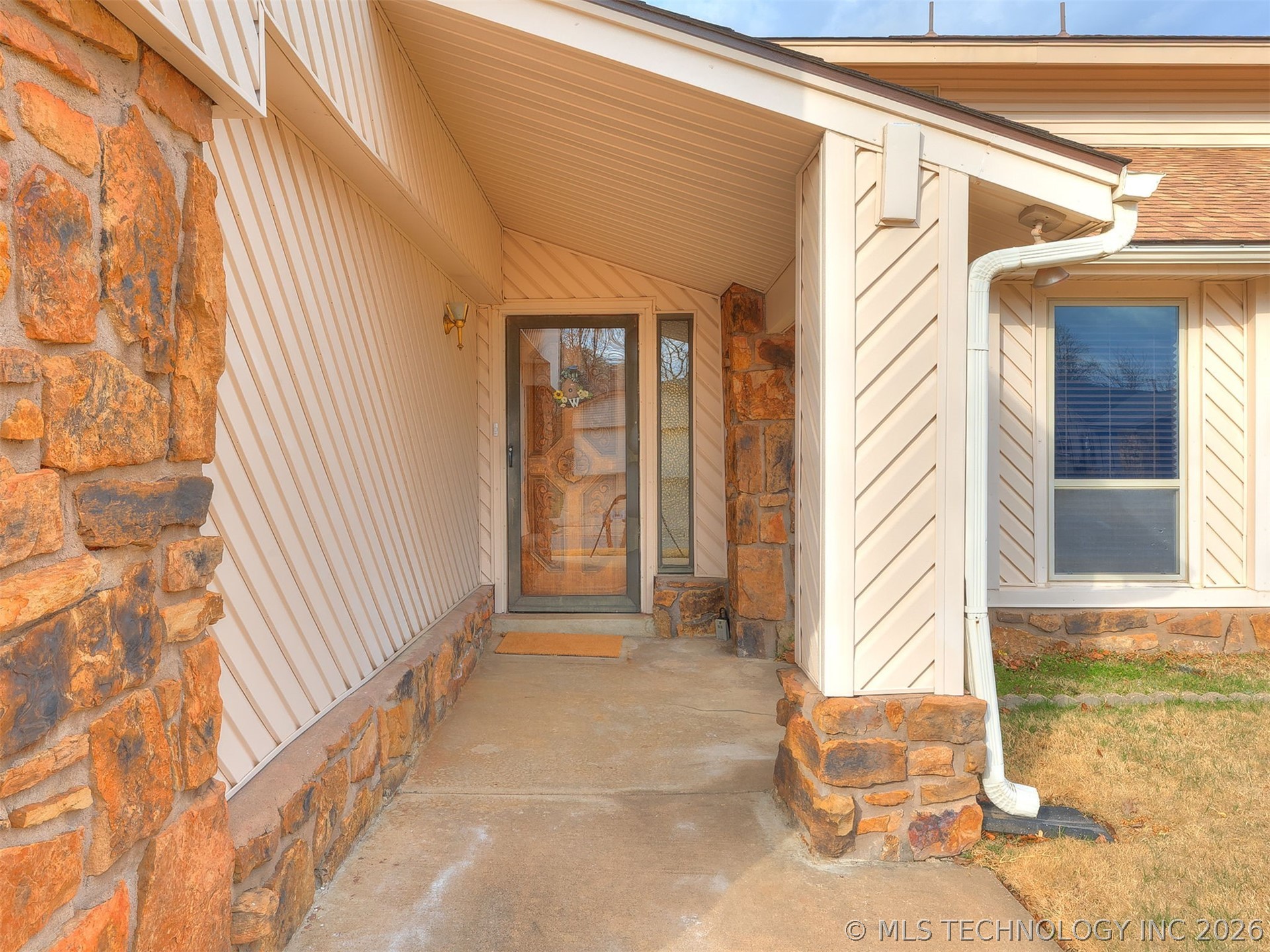 8949 E 60th Street Property Photo 4